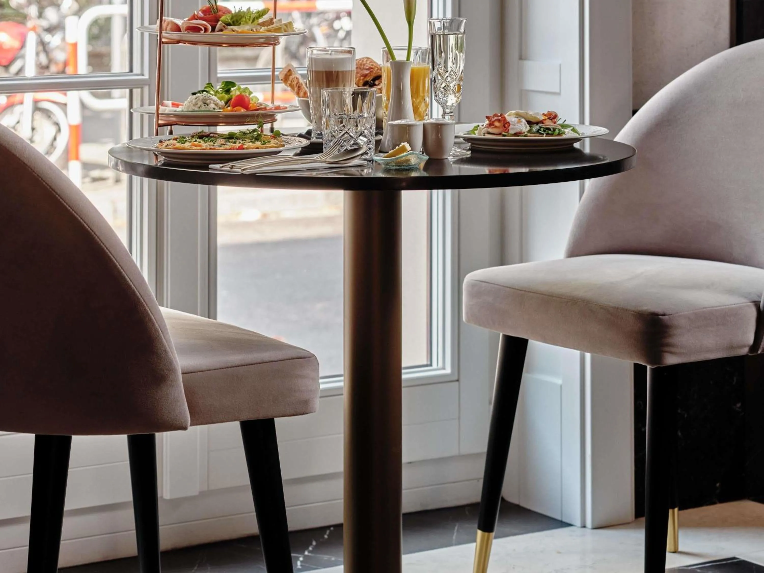 Restaurant/places to eat in The Crown Krakow Center - Handwritten Collection ACCOR