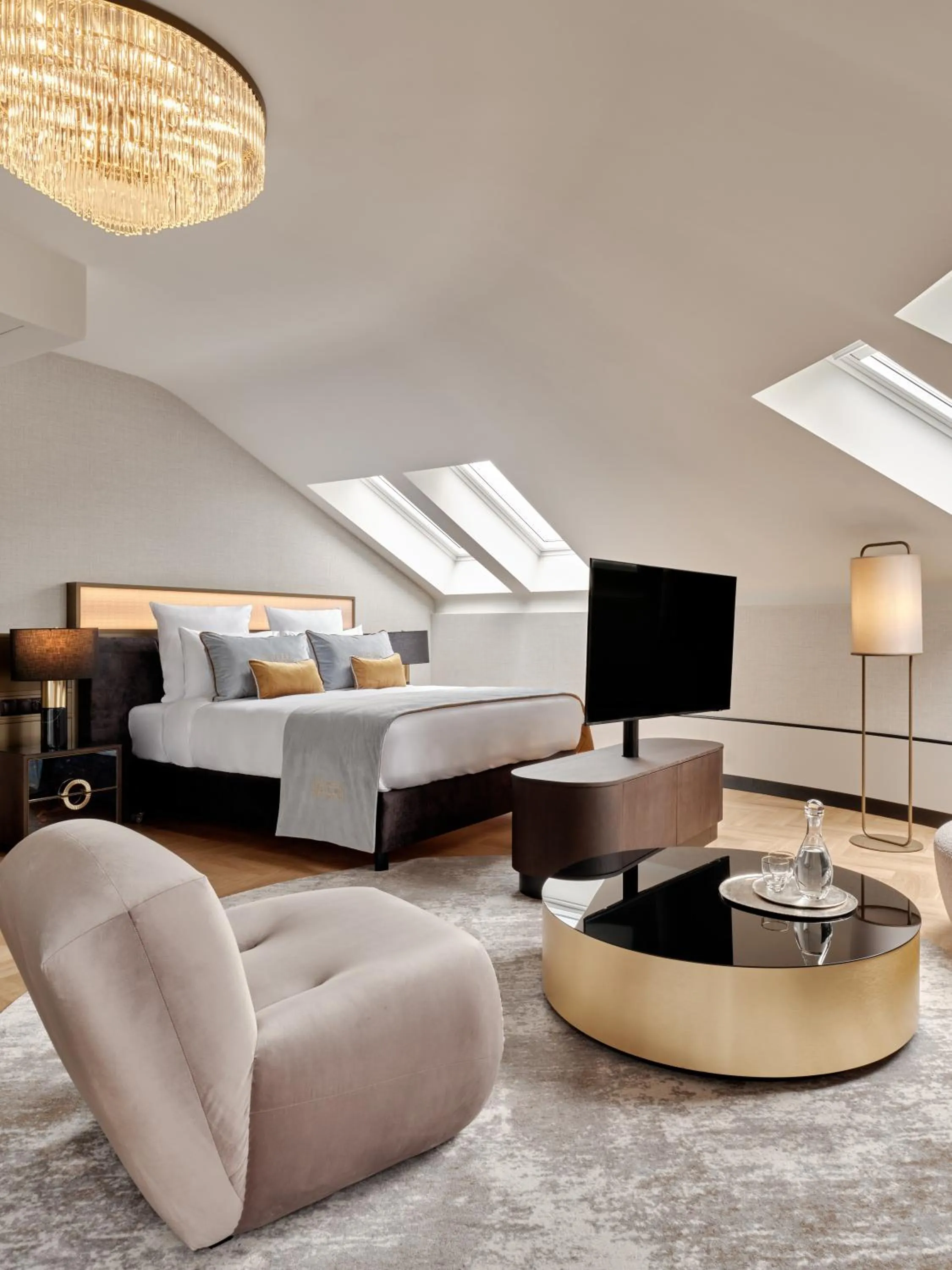 Bed in The Crown Krakow Center - Handwritten Collection ACCOR