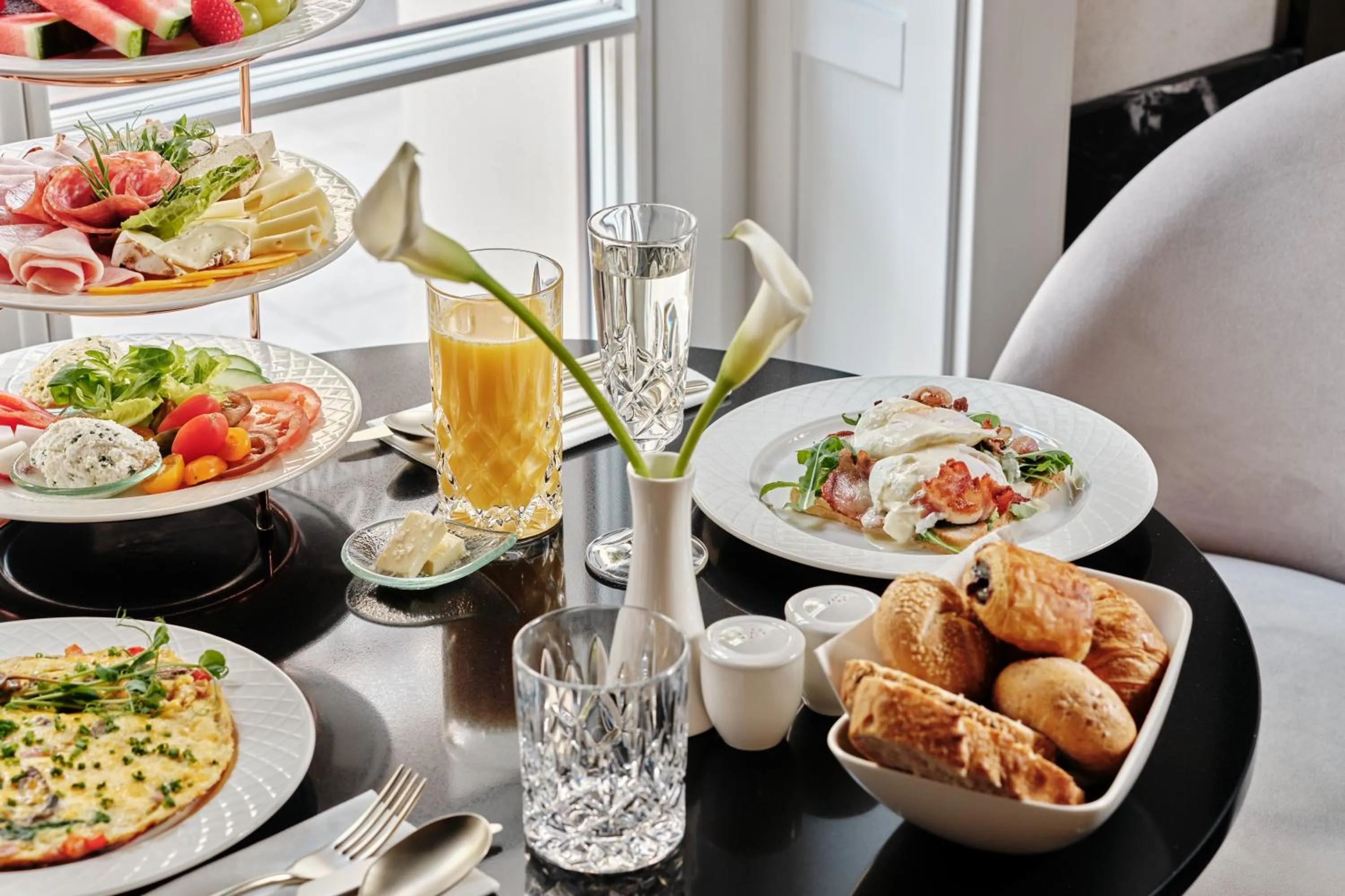 Food and drinks in The Crown Krakow Center - Handwritten Collection ACCOR