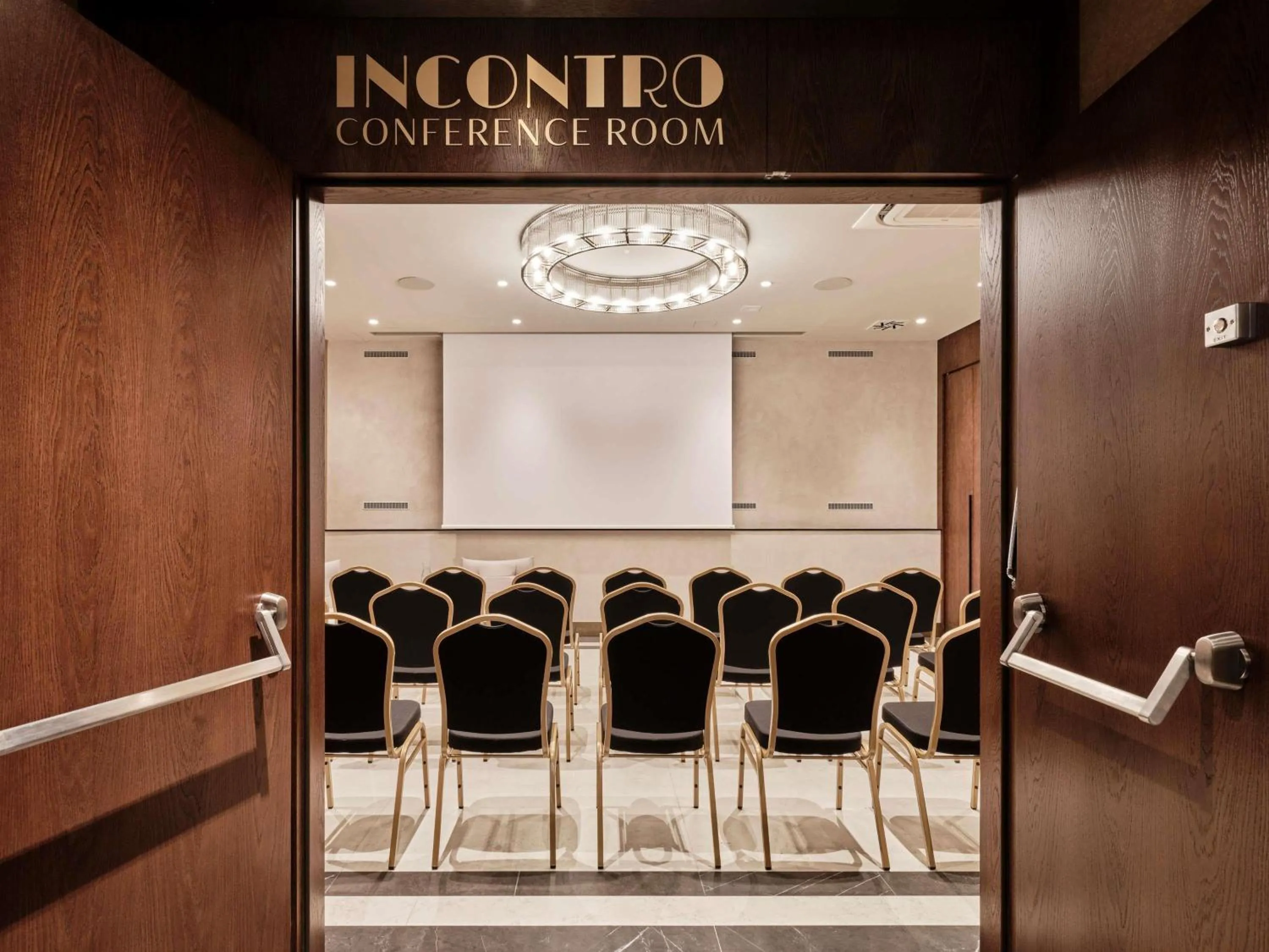 Meeting/conference room in The Crown Krakow Center - Handwritten Collection ACCOR