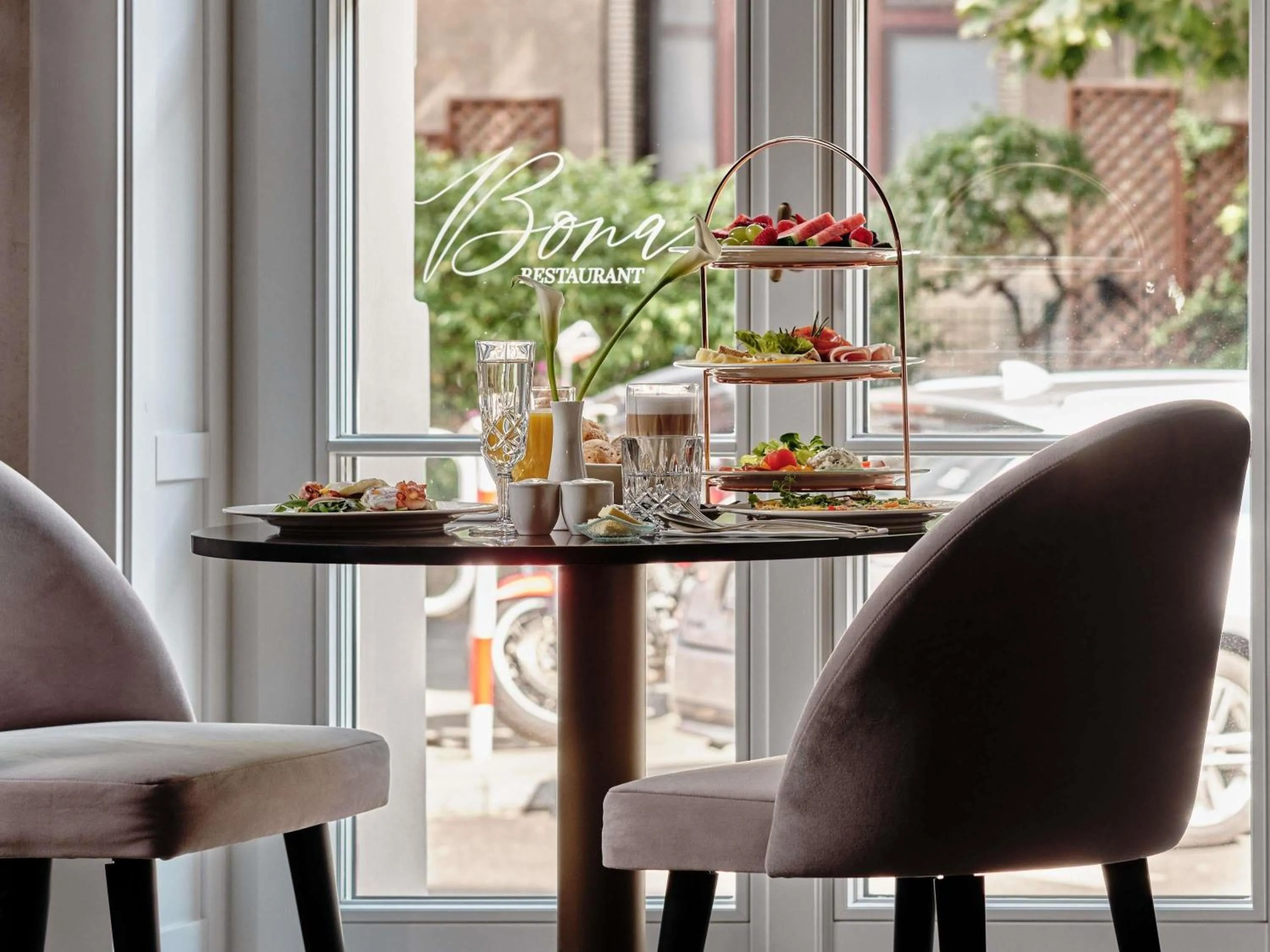 Breakfast in The Crown Krakow Center - Handwritten Collection ACCOR