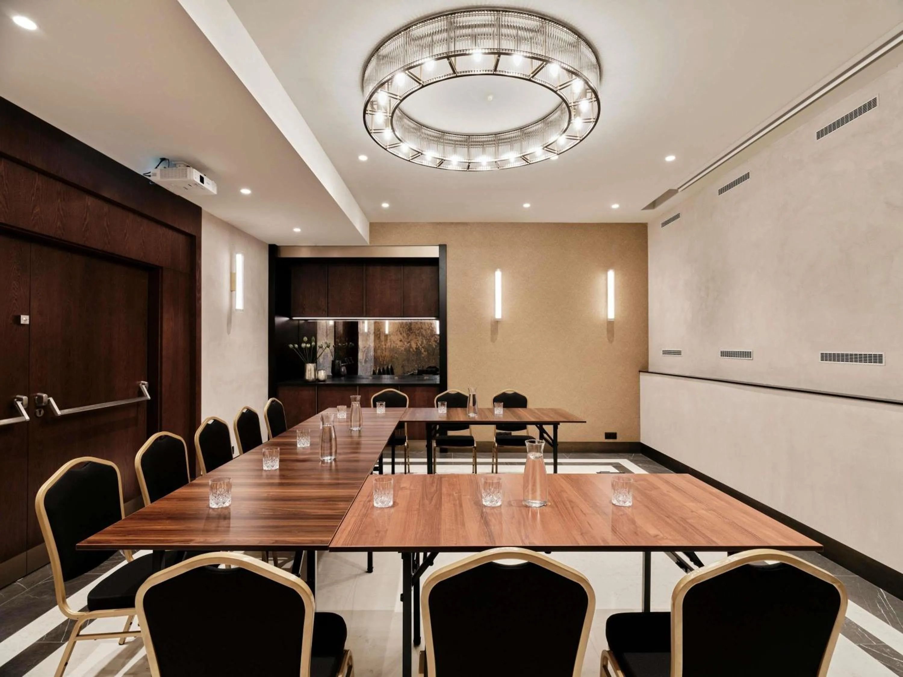 Meeting/conference room in The Crown Krakow Center - Handwritten Collection ACCOR