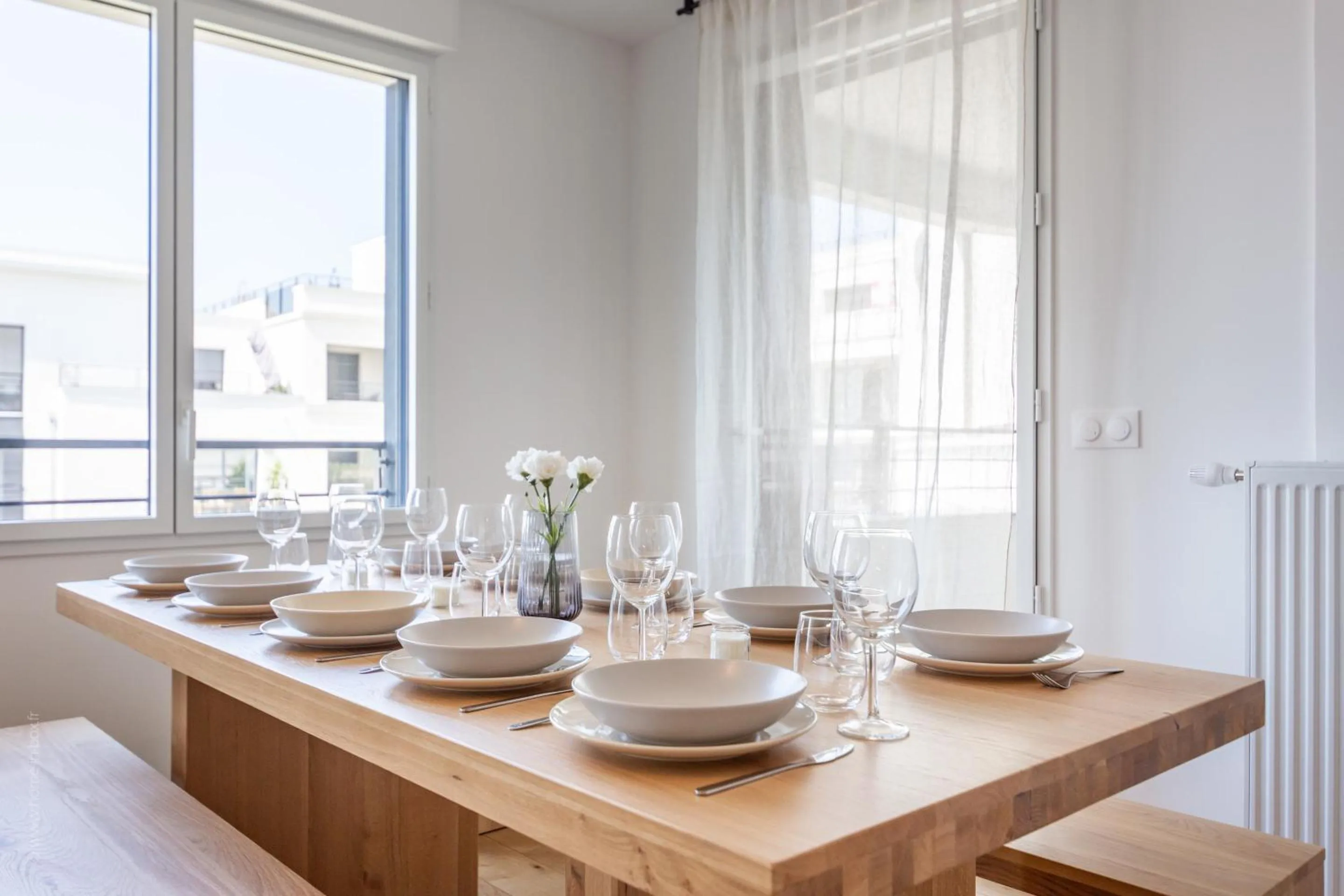 Dining area in Full House By Plaza