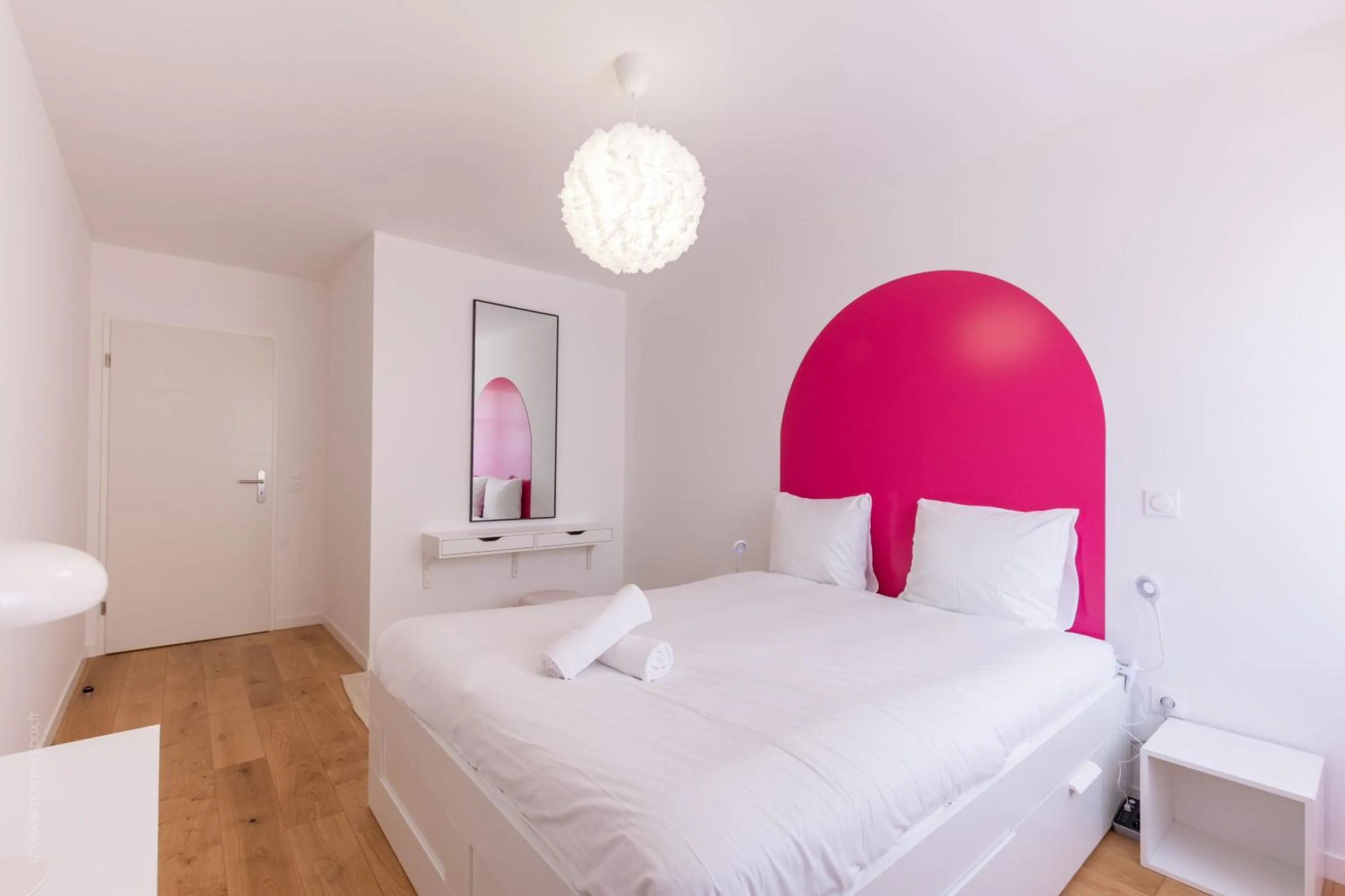 Bedroom in Full House By Plaza