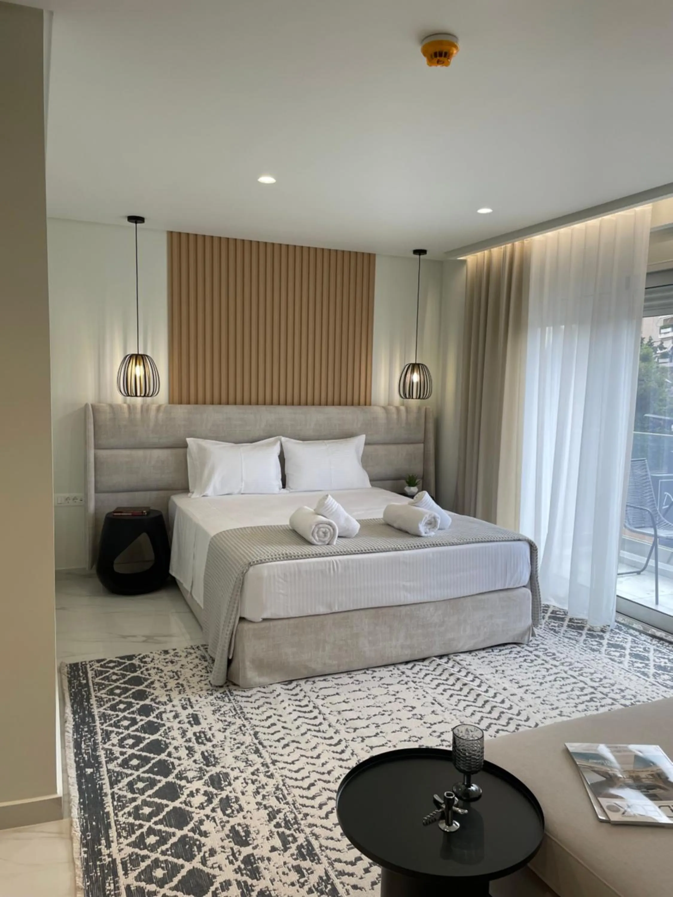 Bed in URBAN SUITES ATHENS