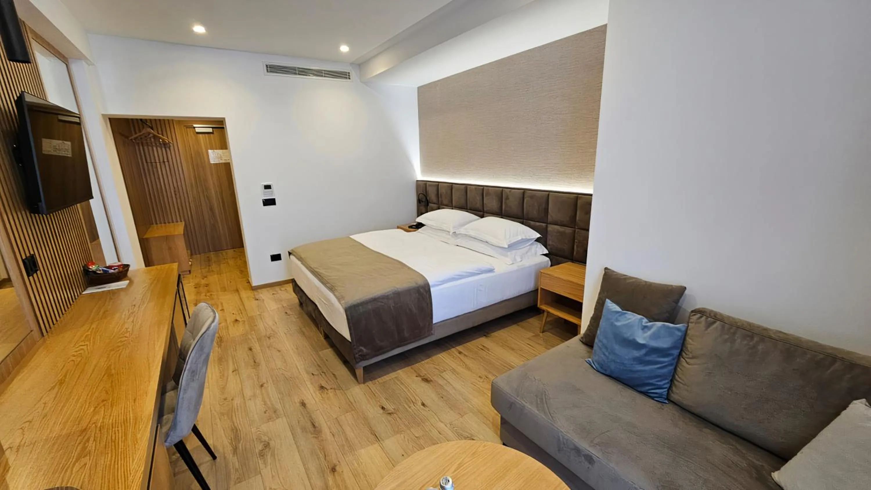 Bedroom, Bed in SIBB Hotel