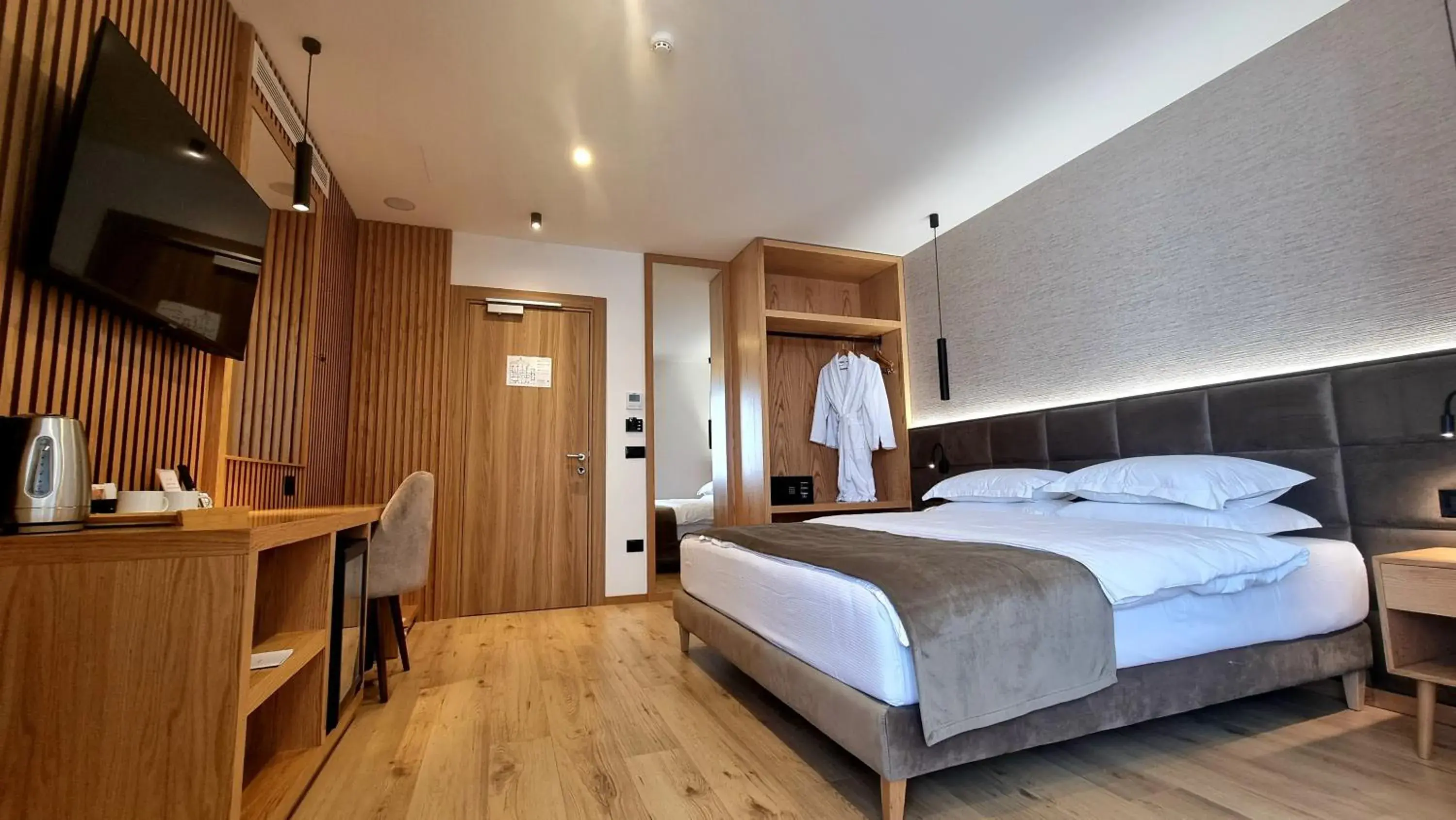 Deluxe King Suite - single occupancy in SIBB Hotel Deluxe King Suite - single occupancy in SIBB Hotel