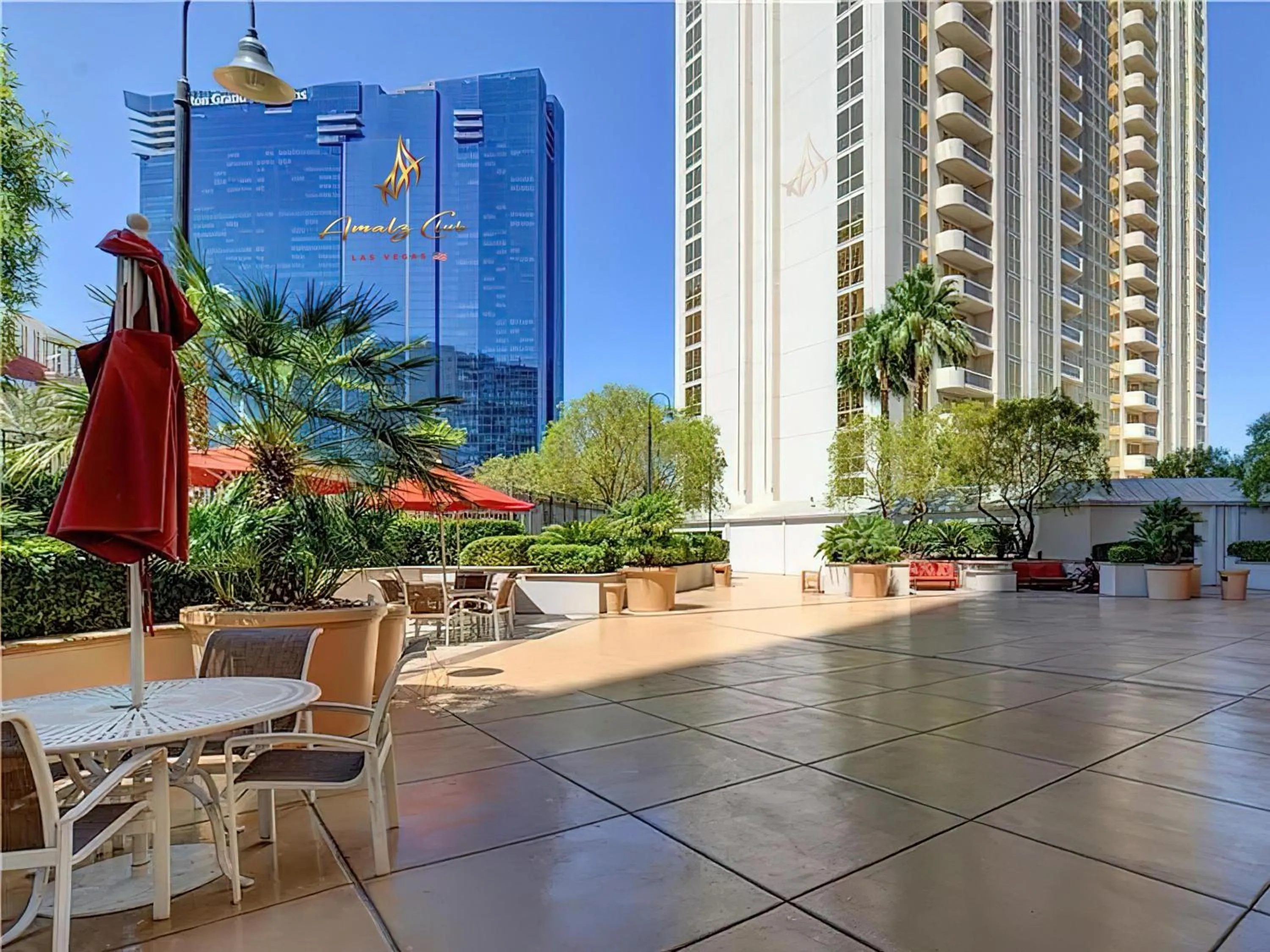 Seating area in Amalz Suites Collection at MGM Signature !
