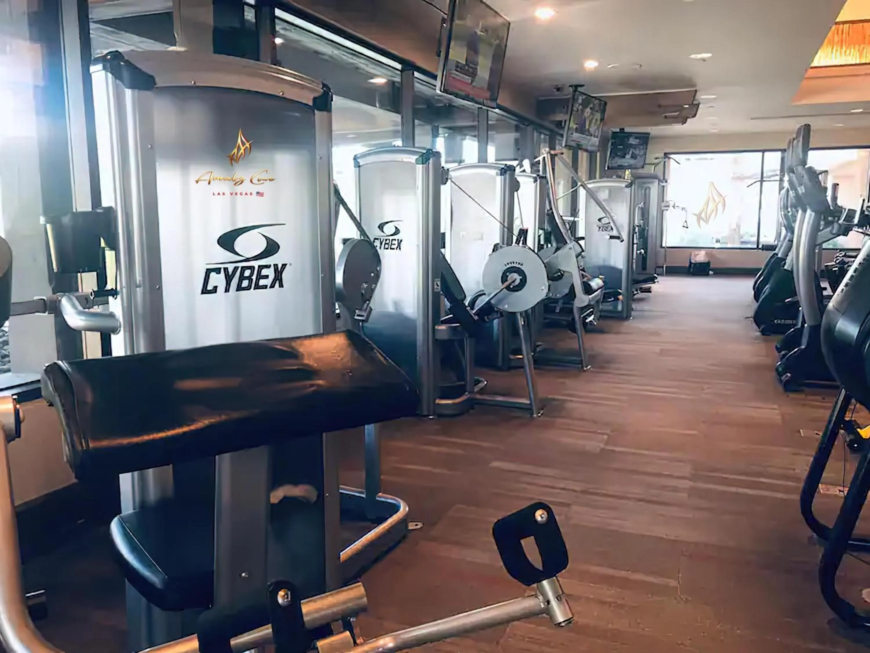Fitness centre/facilities in Amalz Suites Collection at MGM Signature !