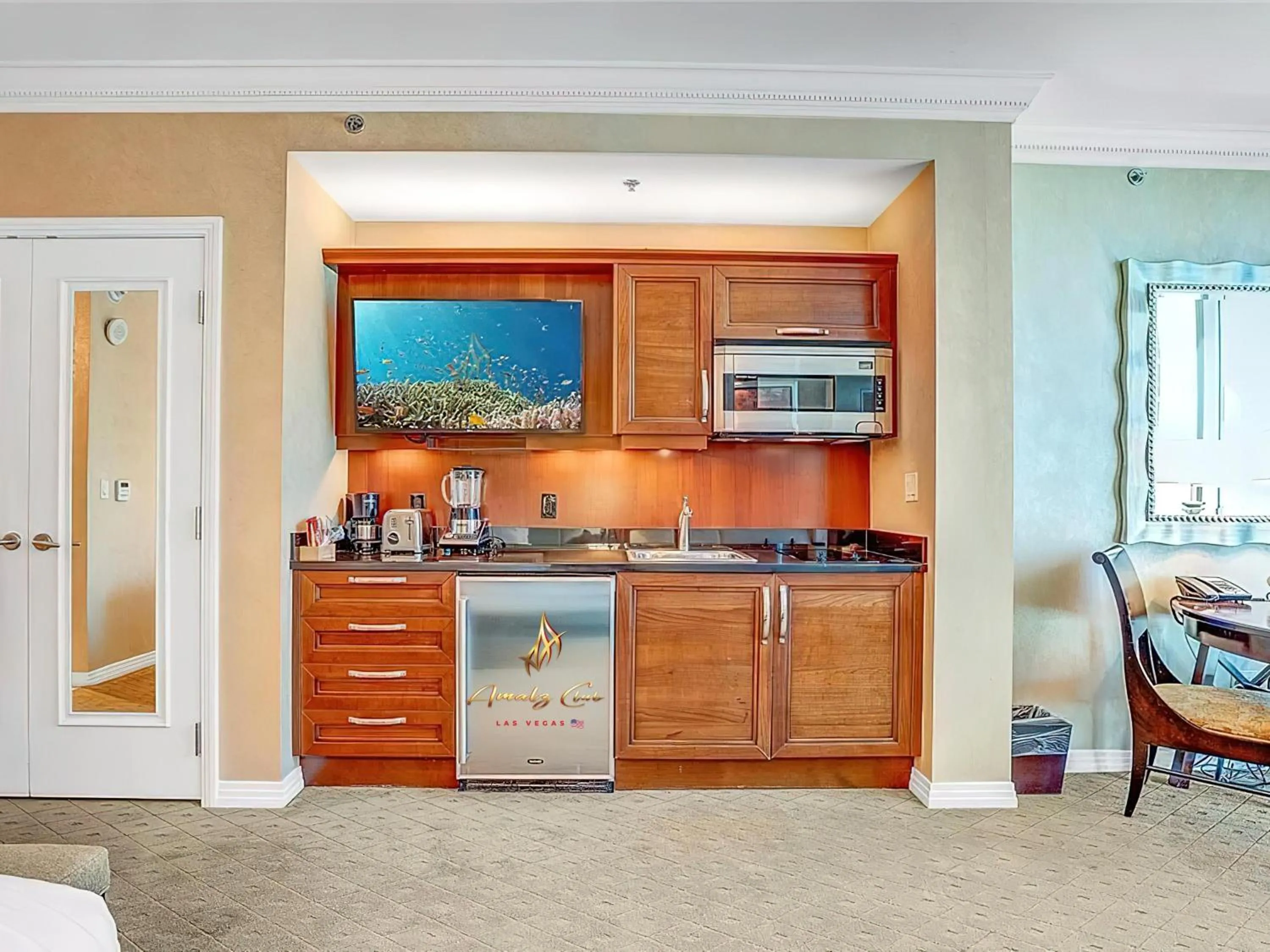 Kitchen or kitchenette in Amalz Suites Collection at MGM Signature !