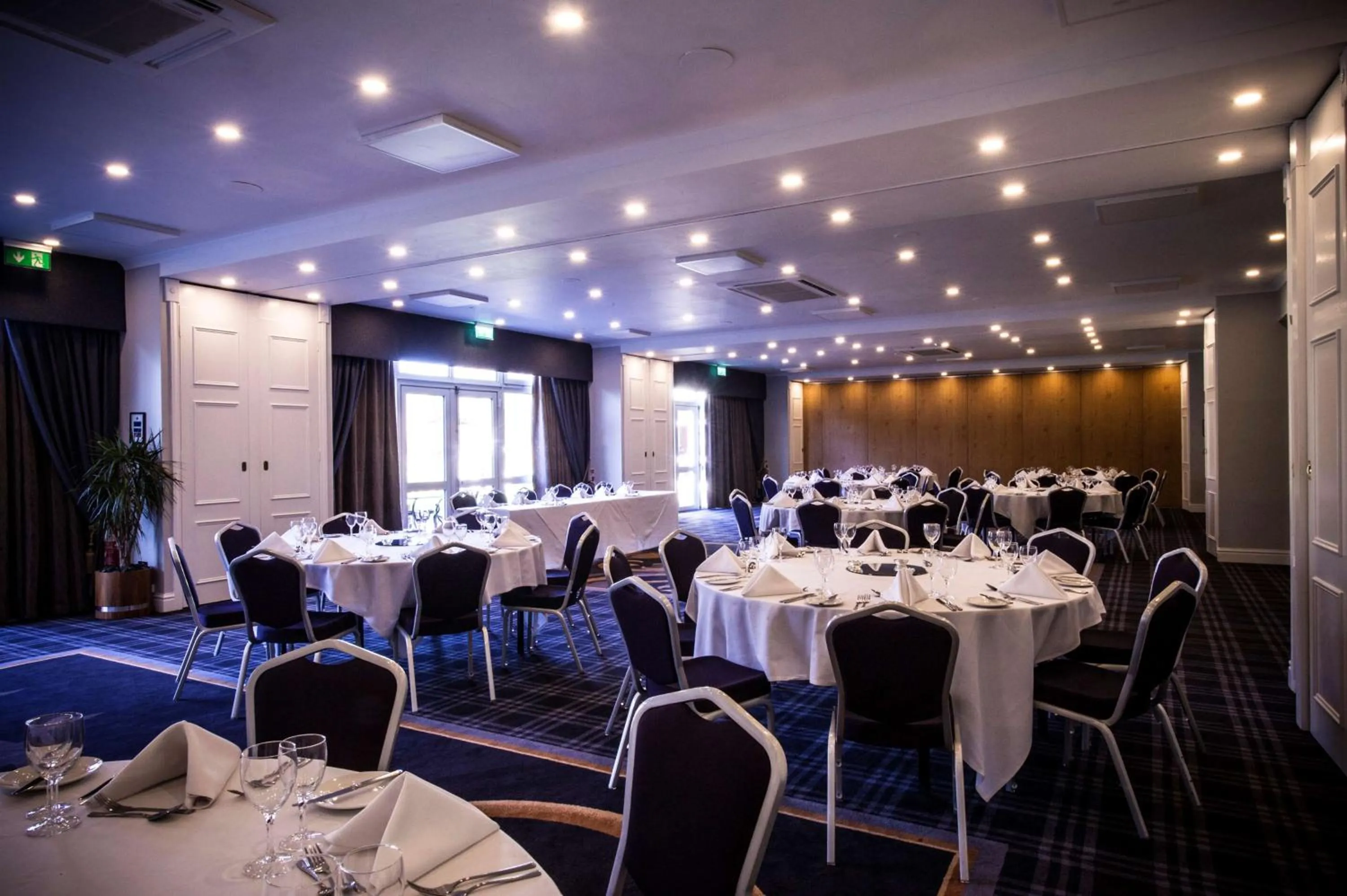 Meeting/conference room in DoubleTree by Hilton Cheltenham-Cotswolds