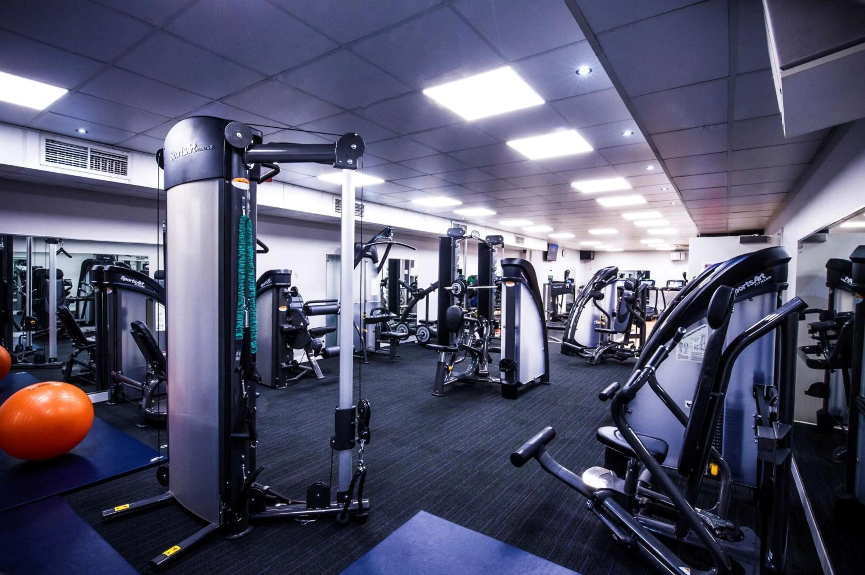 Fitness centre/facilities in DoubleTree by Hilton Cheltenham-Cotswolds