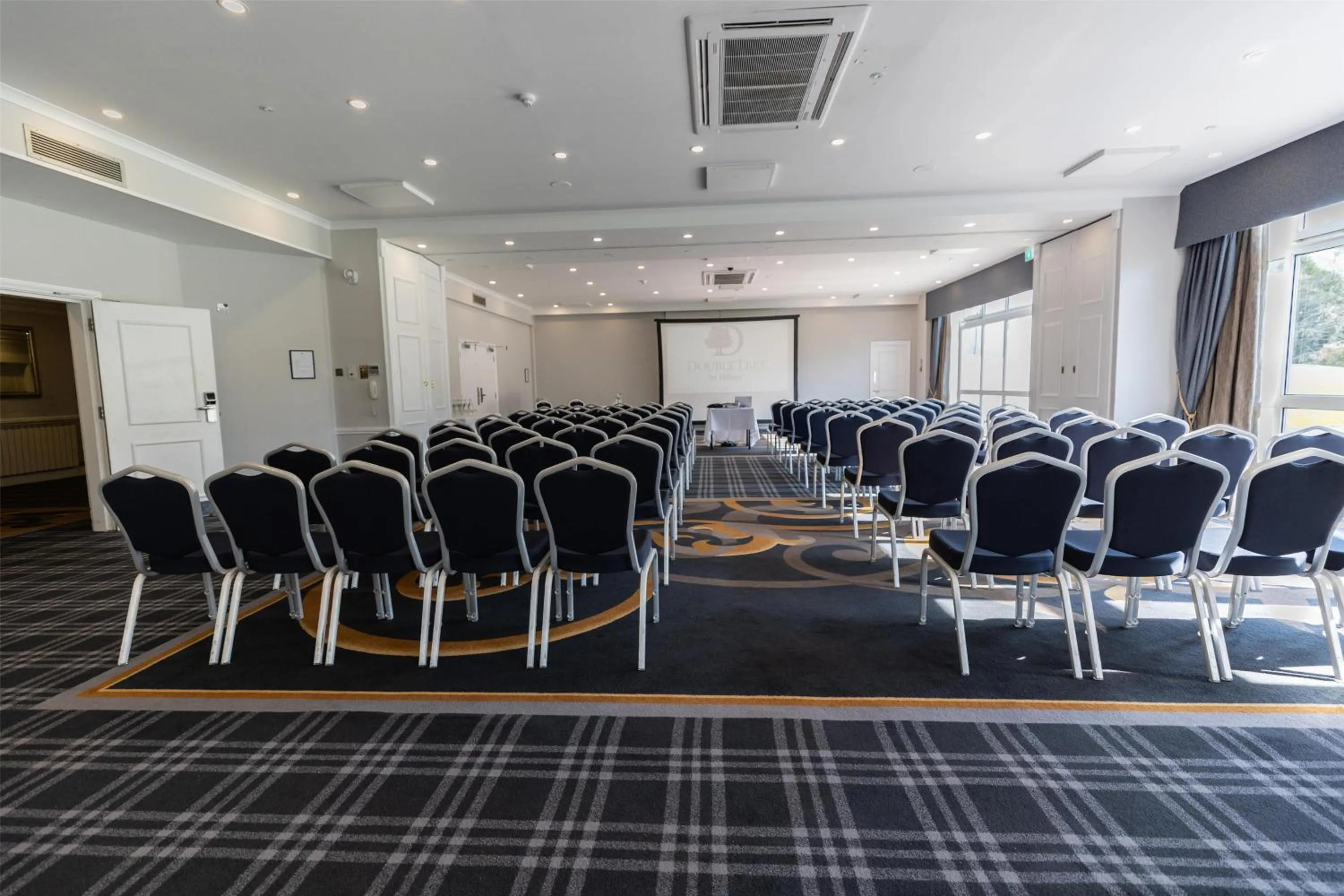 Meeting/conference room in DoubleTree by Hilton Cheltenham-Cotswolds