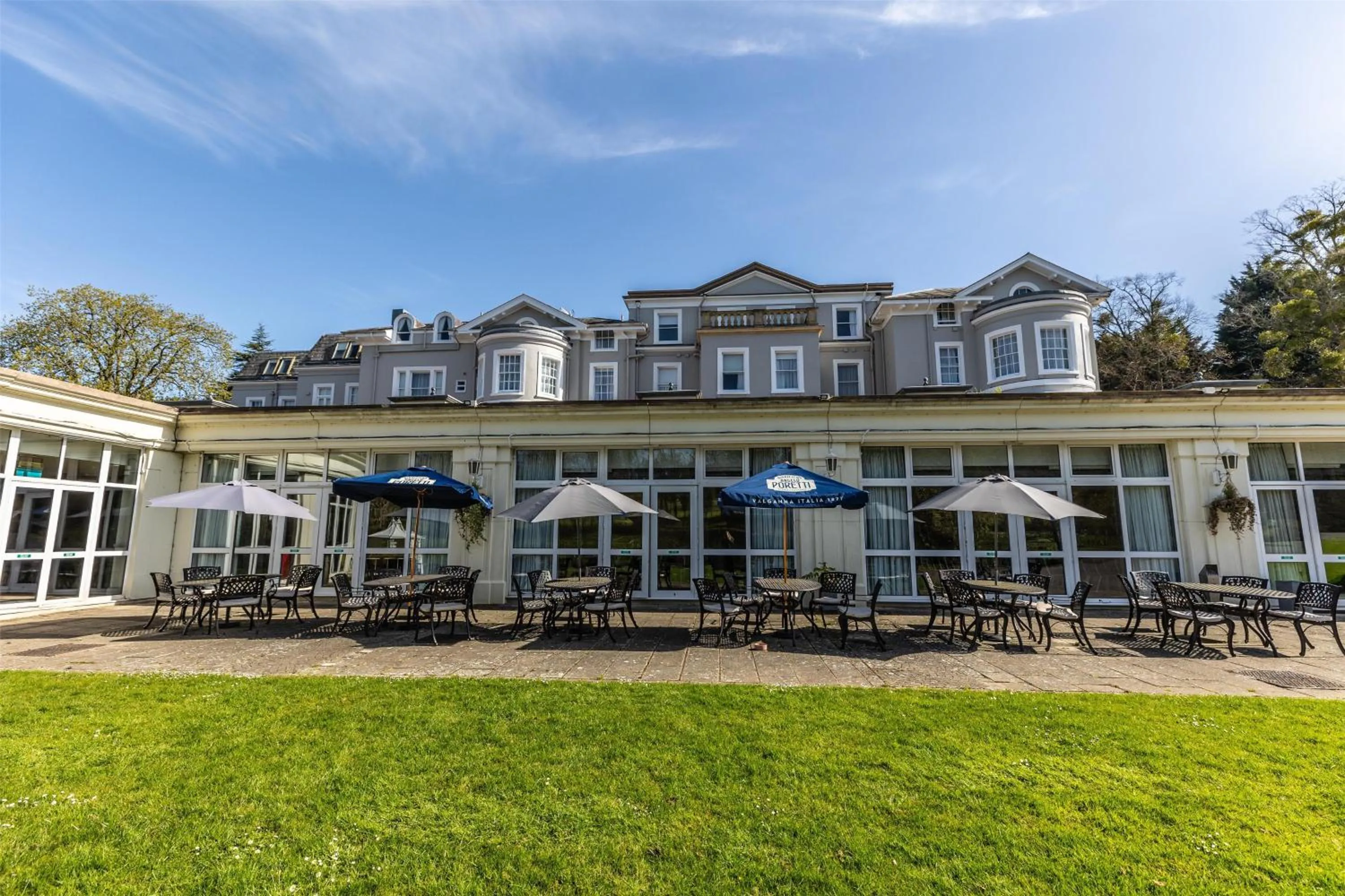 Property building in DoubleTree by Hilton Cheltenham-Cotswolds