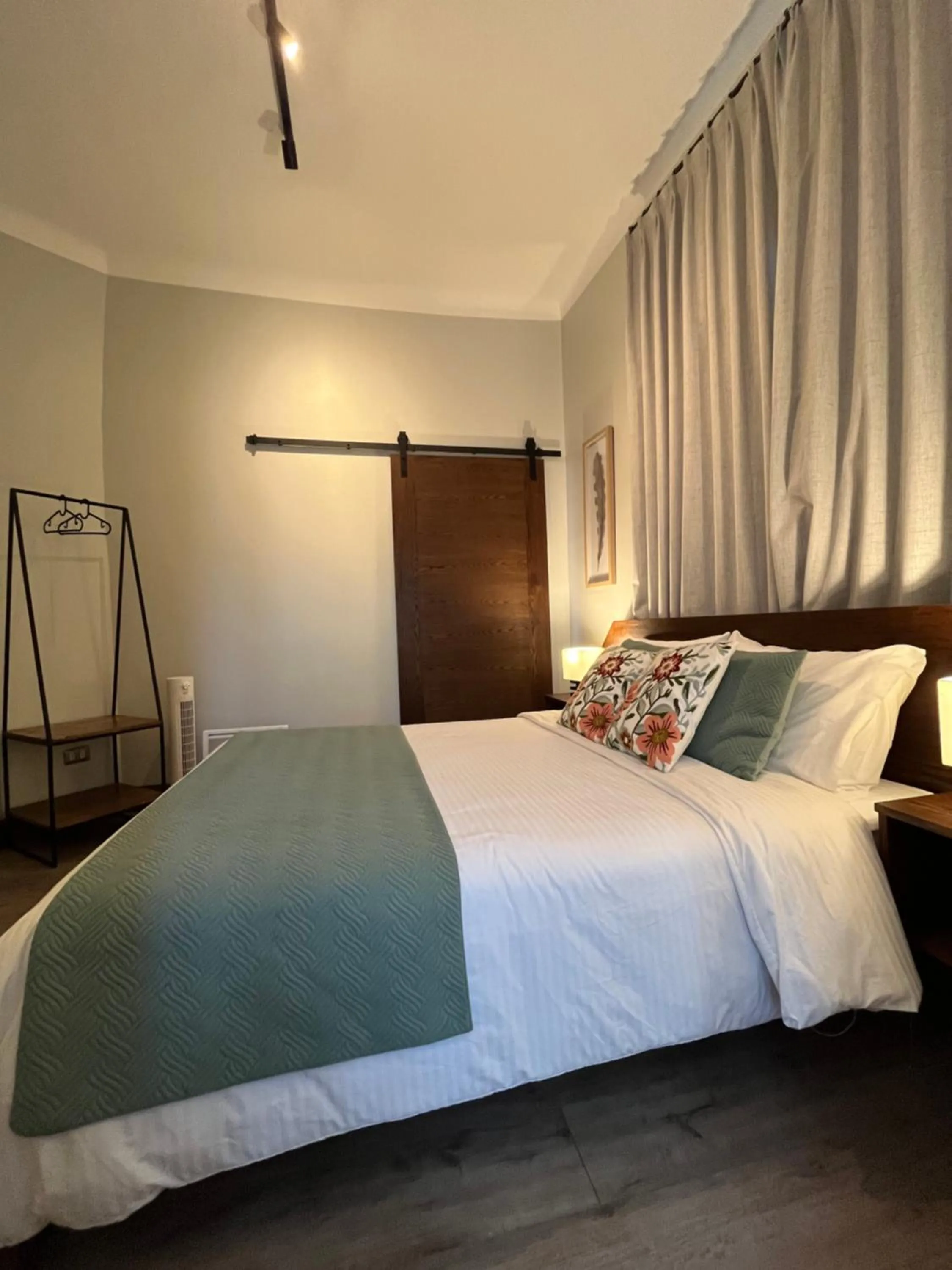 Bed in Hotel Casa Aure