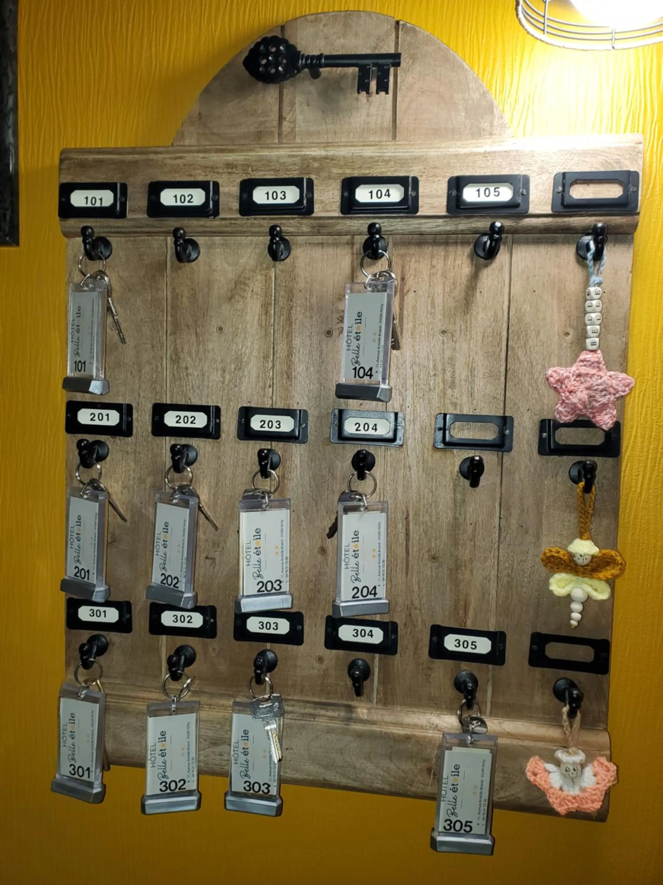 Lobby or reception in Logis Hôtel Belle Etoile Vichy