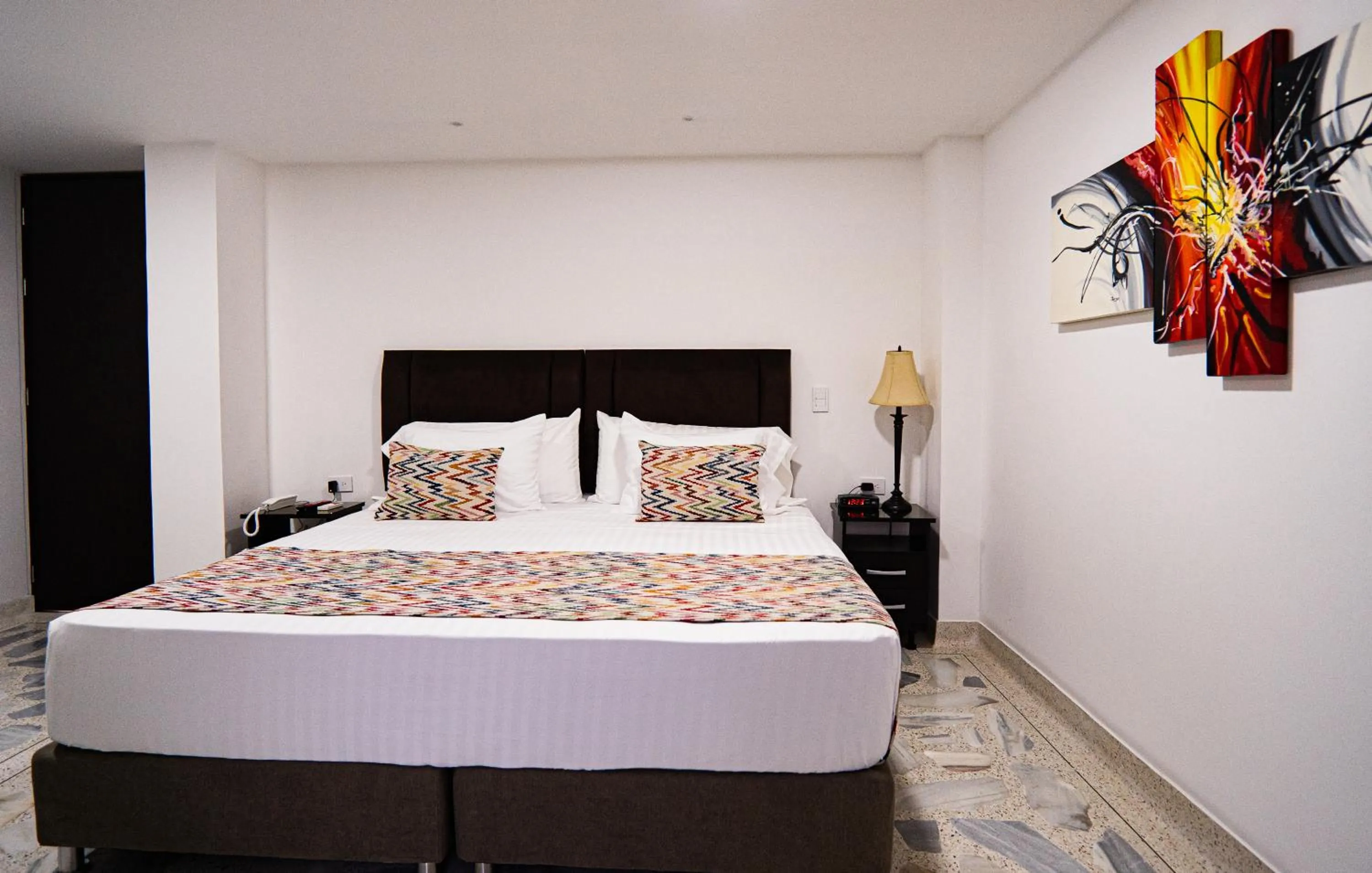 Bedroom, Bed in Hotel Arisha Cali