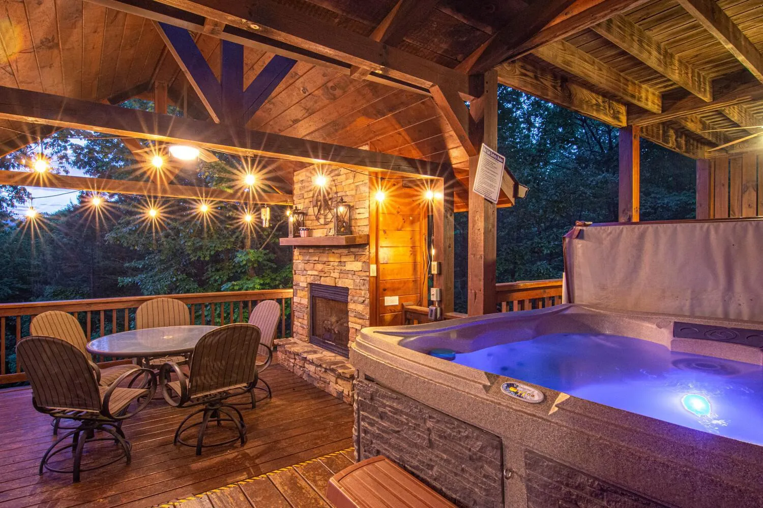 Night in Incredible Views! - Pet Friendly - Aska Adventure Area - Bearfoot Bungalow