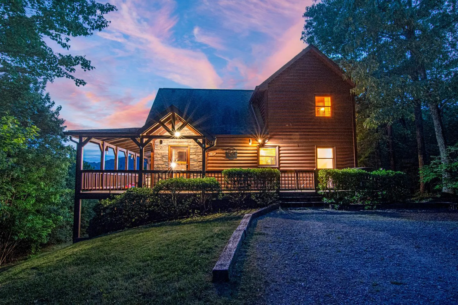 Property building in Incredible Views! - Pet Friendly - Aska Adventure Area - Bearfoot Bungalow