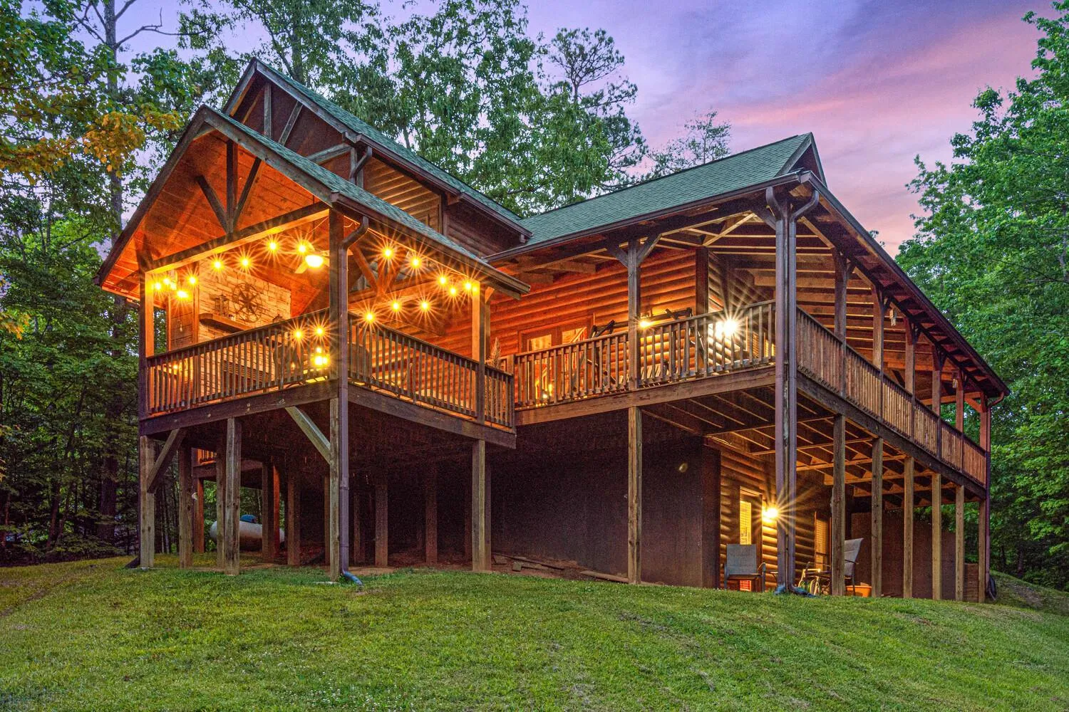 Property building in Incredible Views! - Pet Friendly - Aska Adventure Area - Bearfoot Bungalow