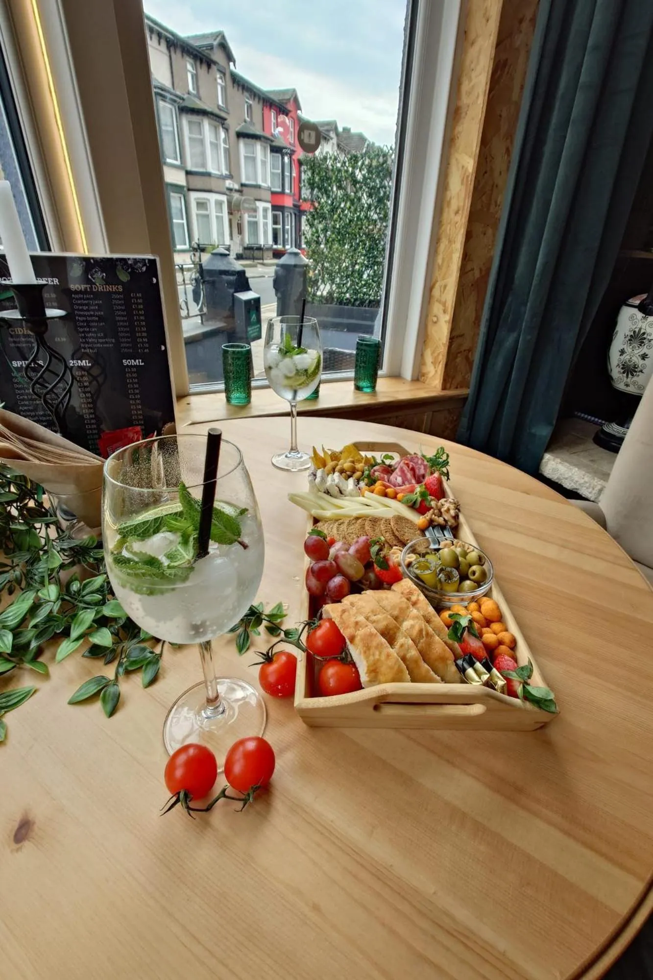 Food and drinks in Harriette's Guest House