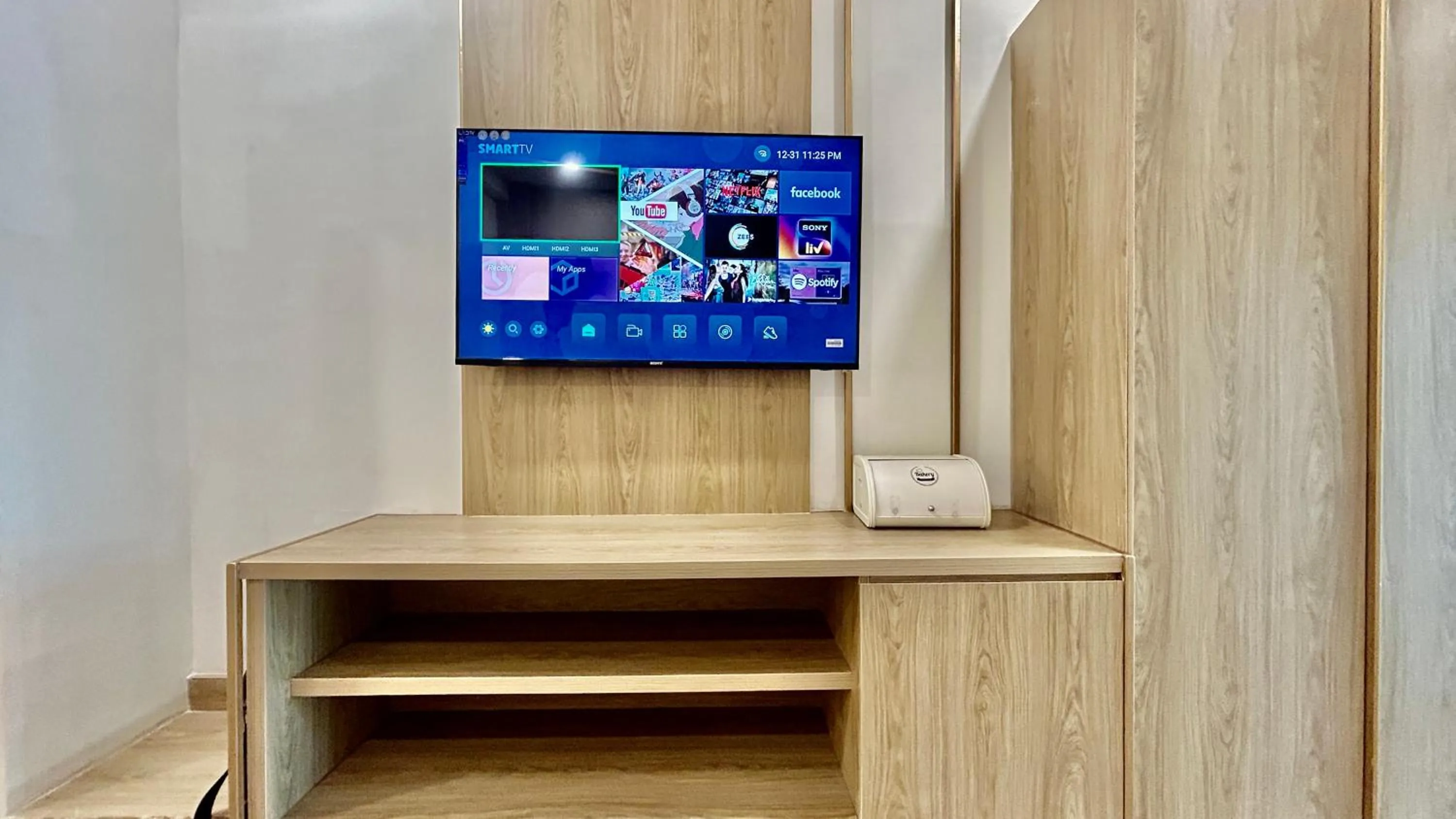 TV and multimedia in Hotel Limon & Banquet Sector 29, Gurgaon