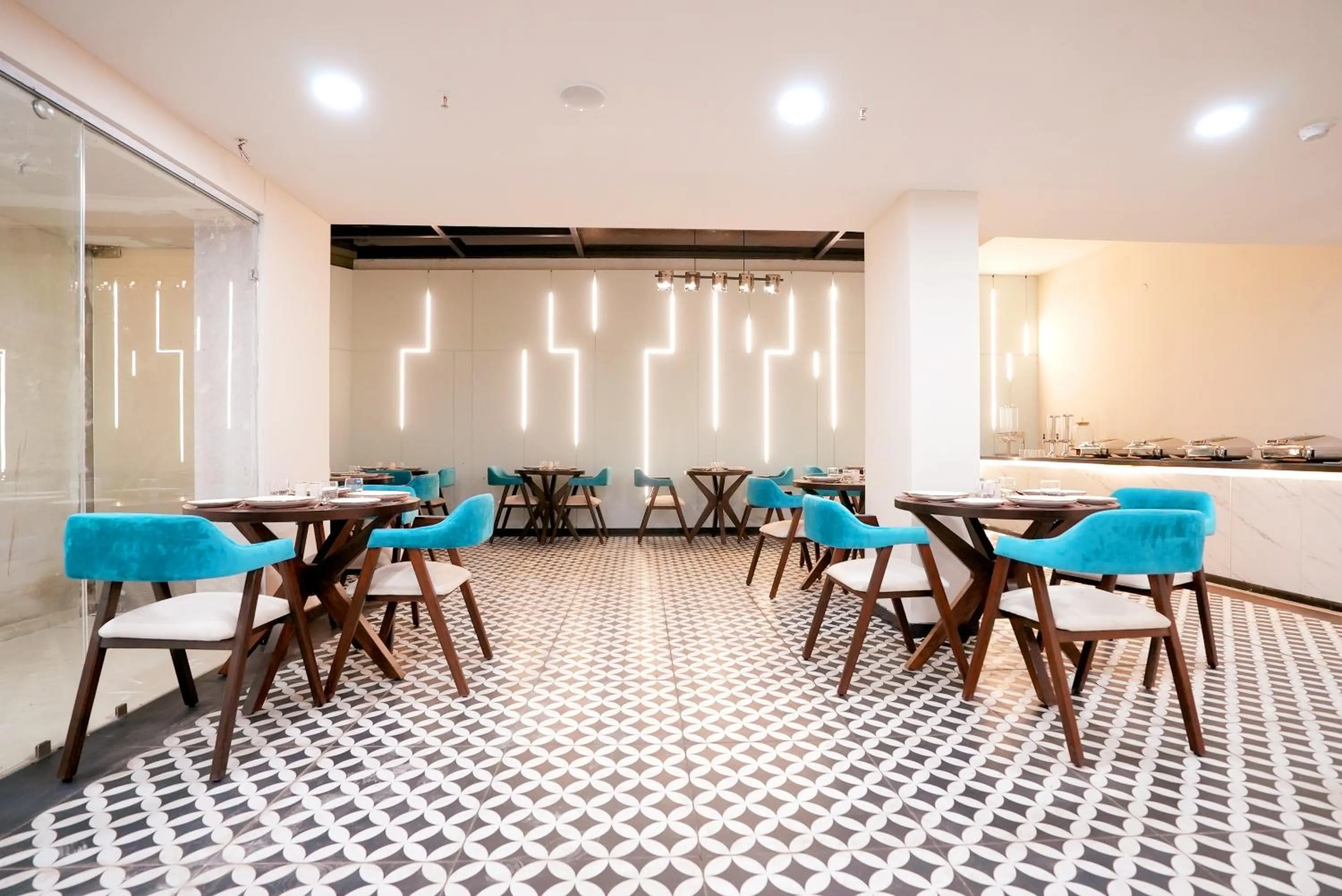 Restaurant/places to eat in Hotel Limon & Banquet Sector 29, Gurgaon