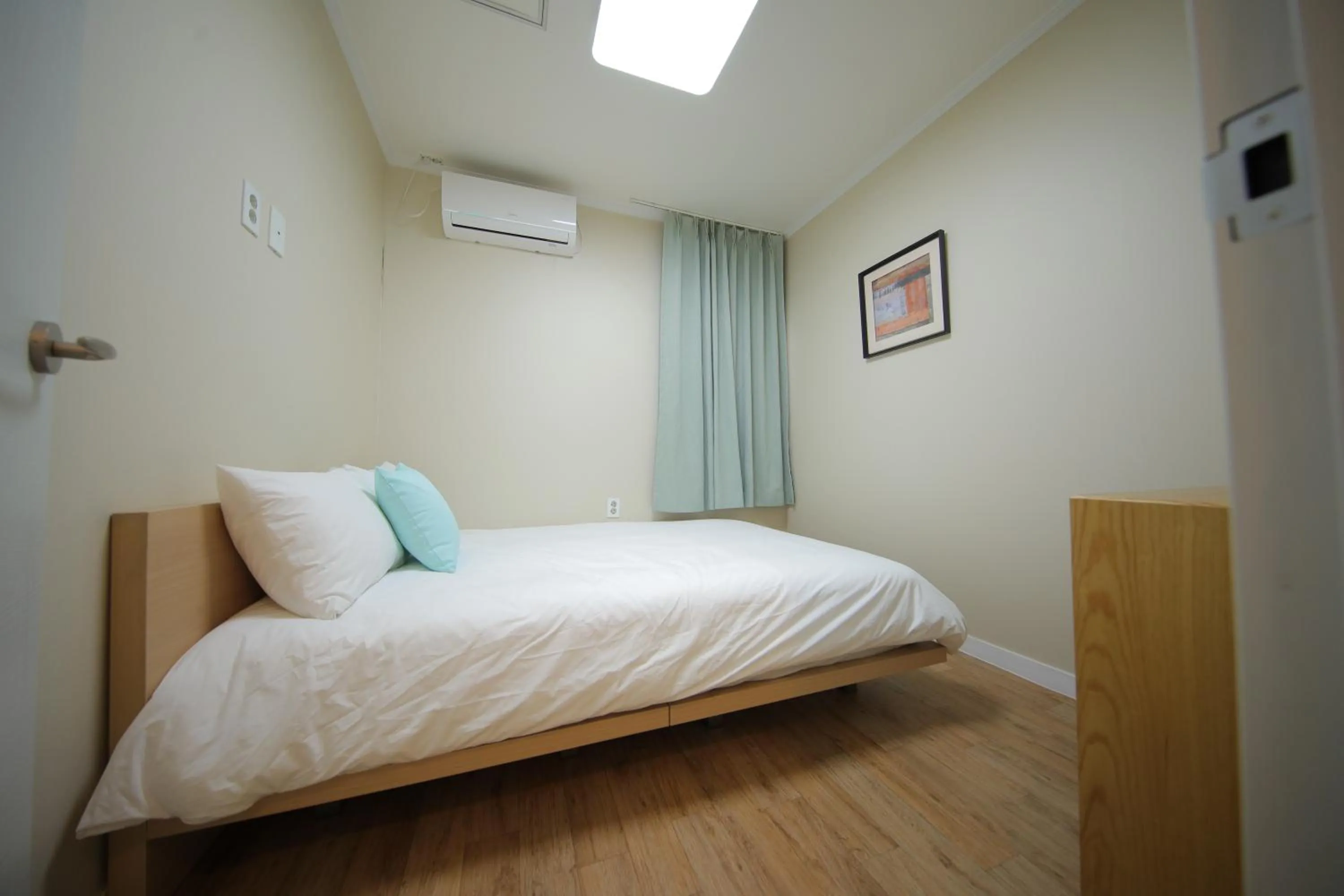 Bed in Slow Vibe Myeongdong