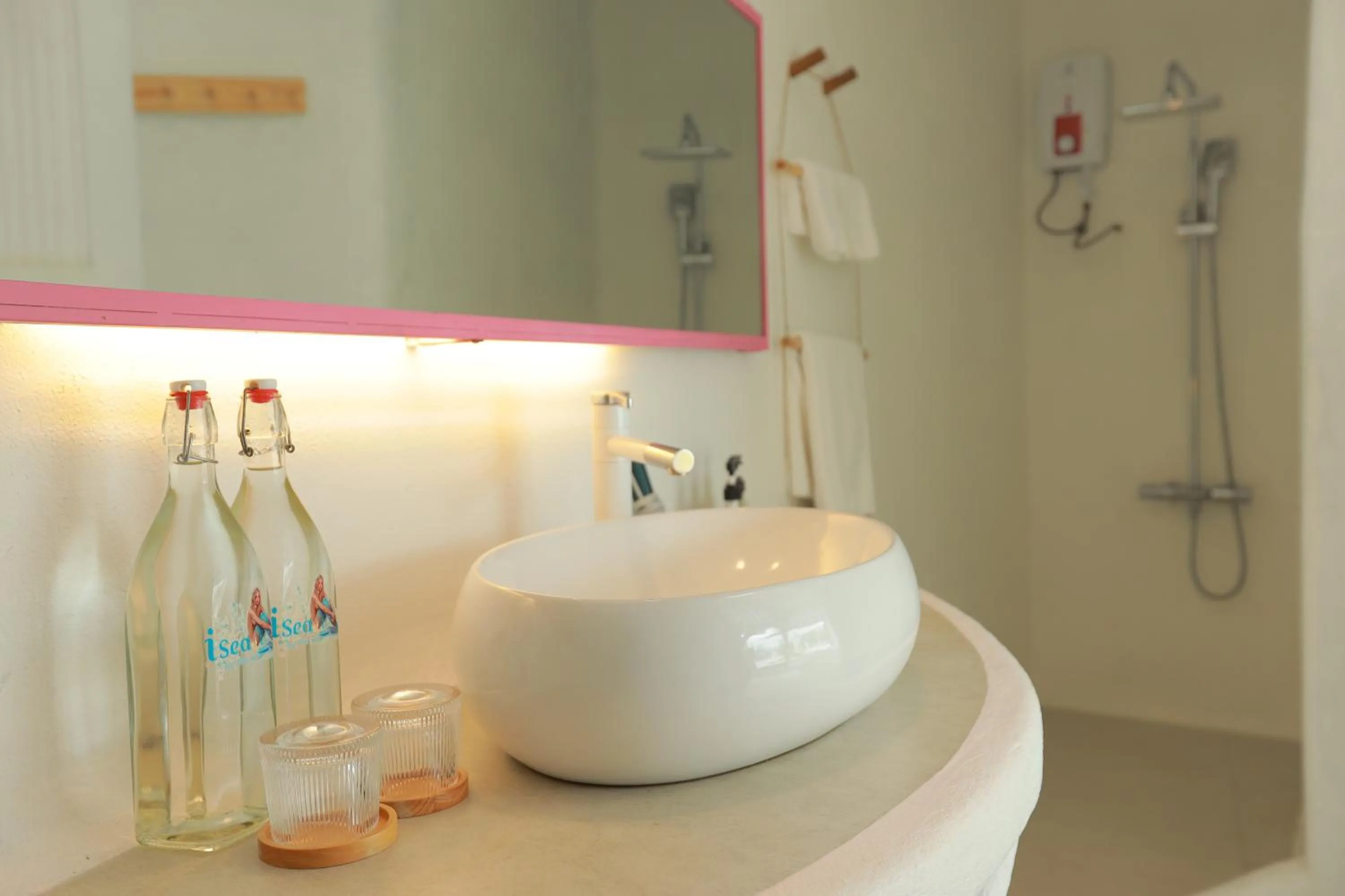 Shower in iSea by the sea