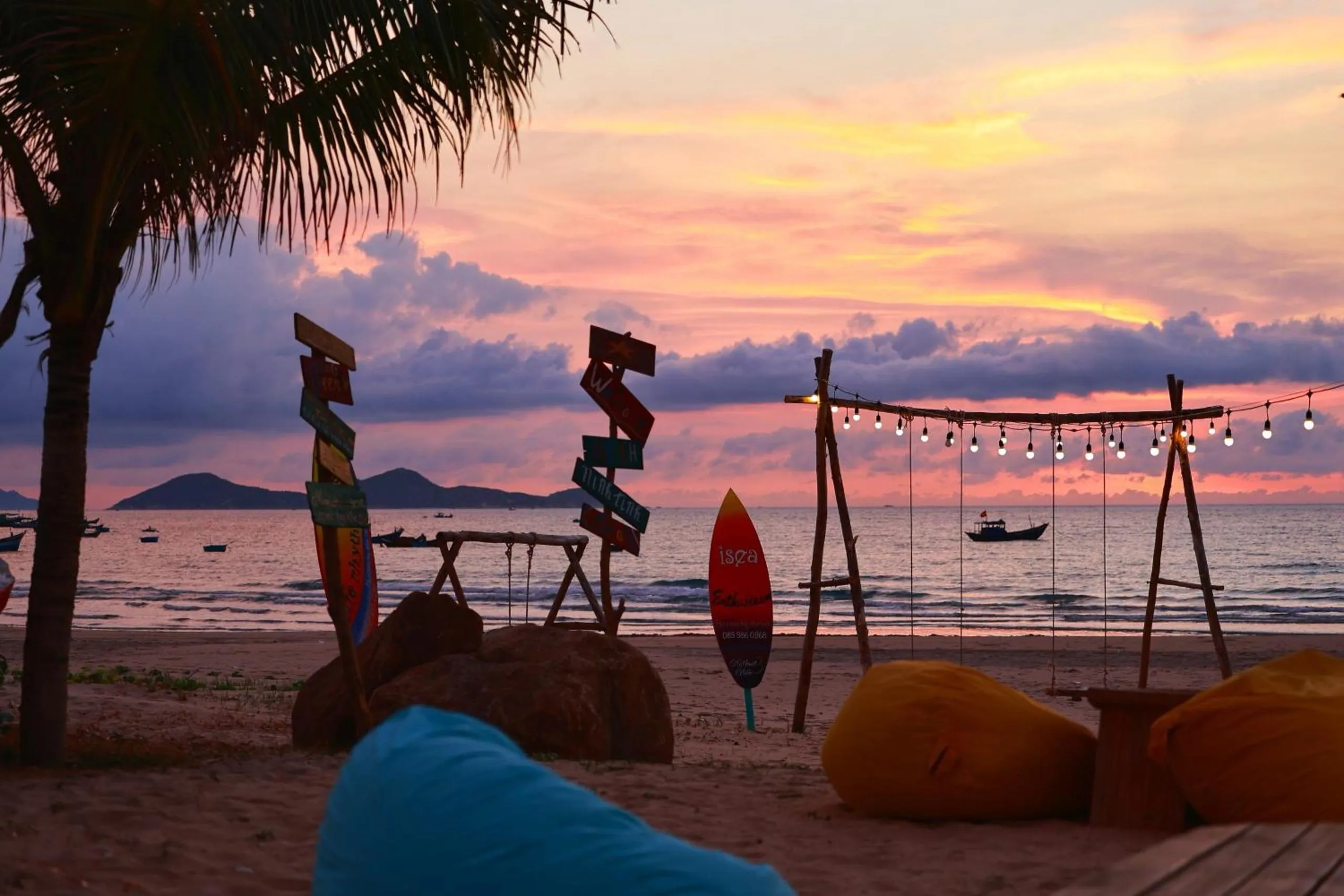 Beach in iSea by the sea