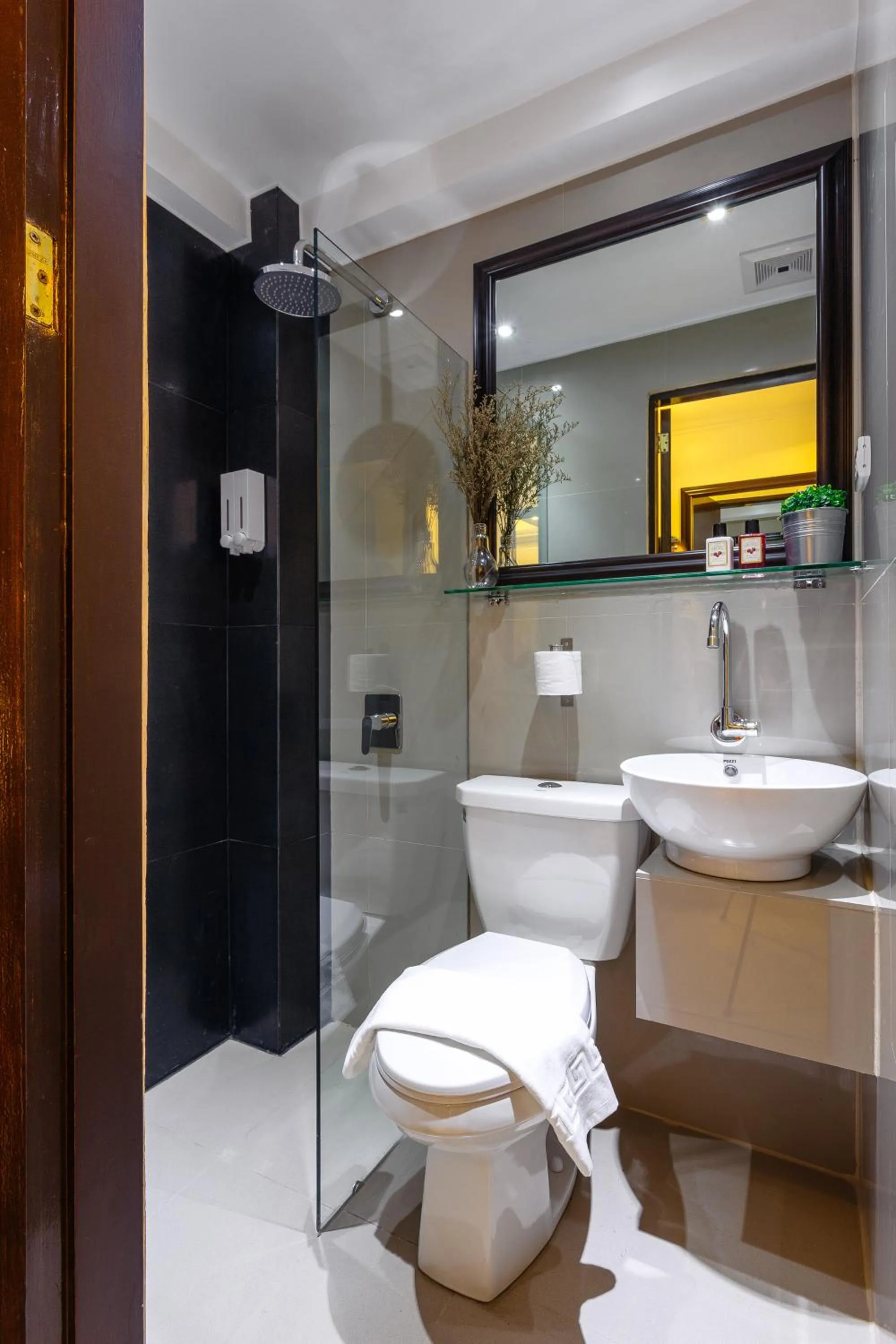 Bathroom in Nest Nano Suites Poblacion - Makati