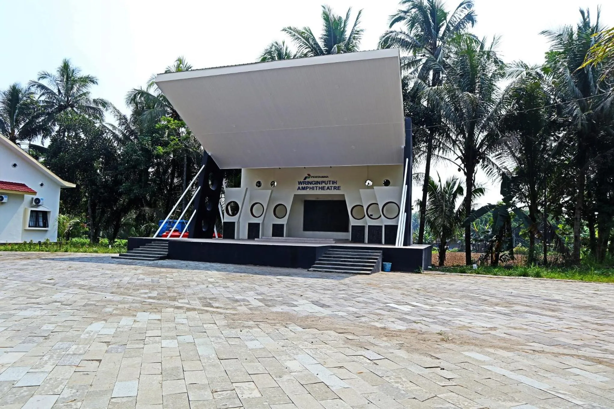 Property building in Perta Prana Amarta