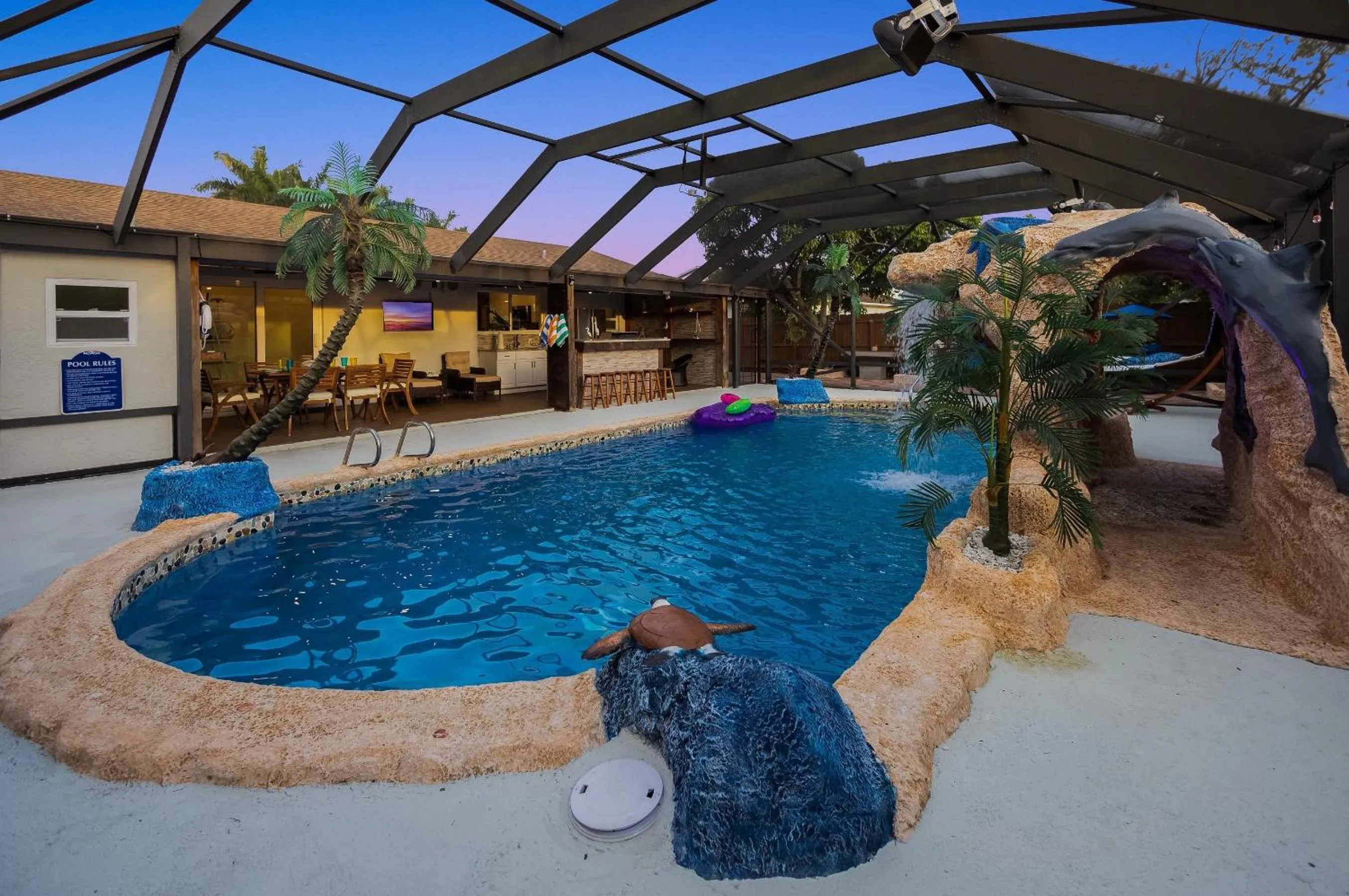 Fantasy Resort OMG PoolWaterfall outdoorKitchn Gym