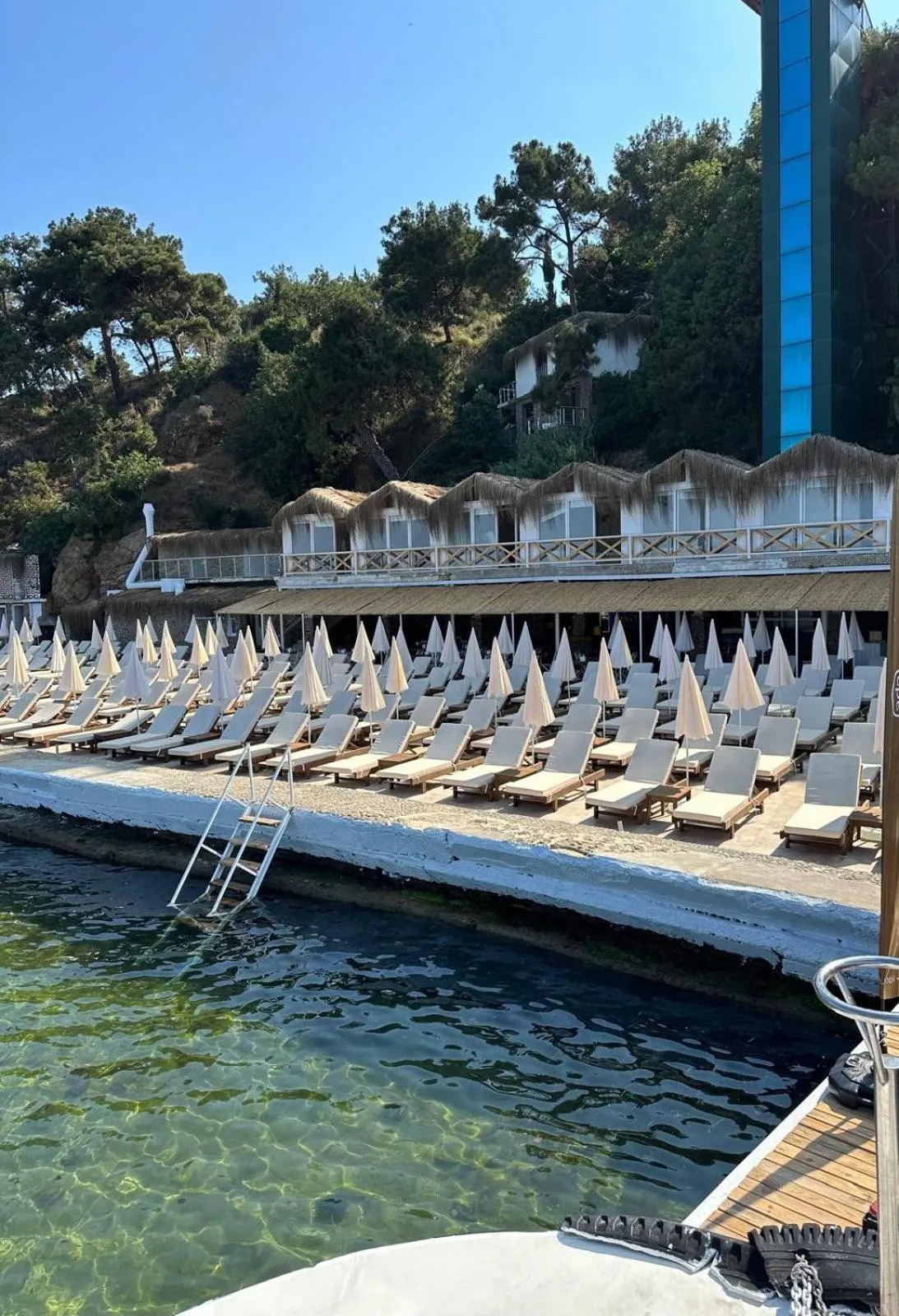 sunbed in The Roof Ada