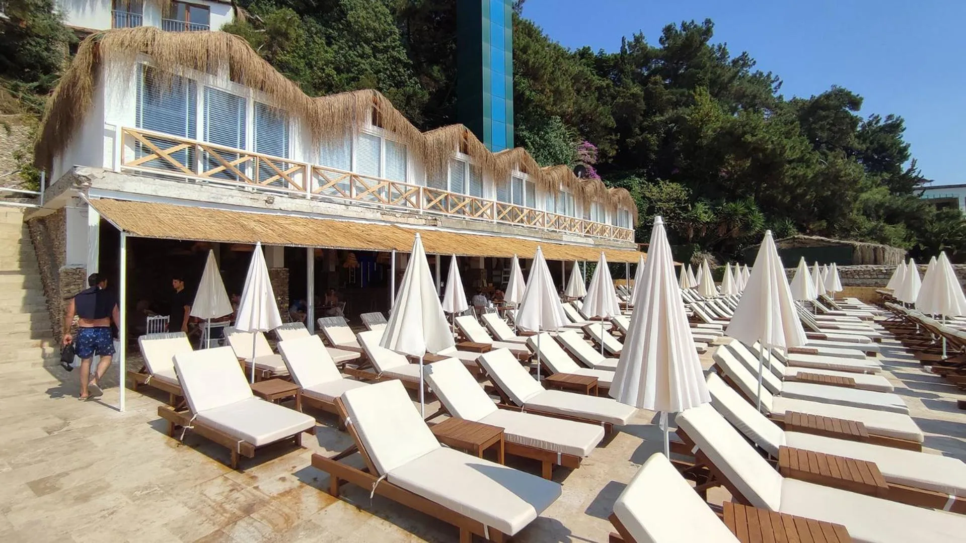 Beach in The Roof Ada