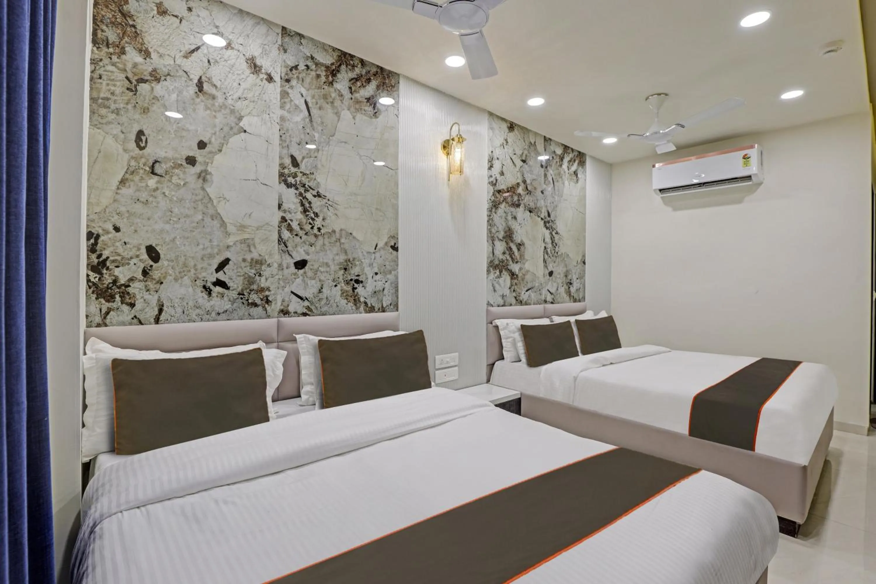 Bedroom in Collection O Alpha One