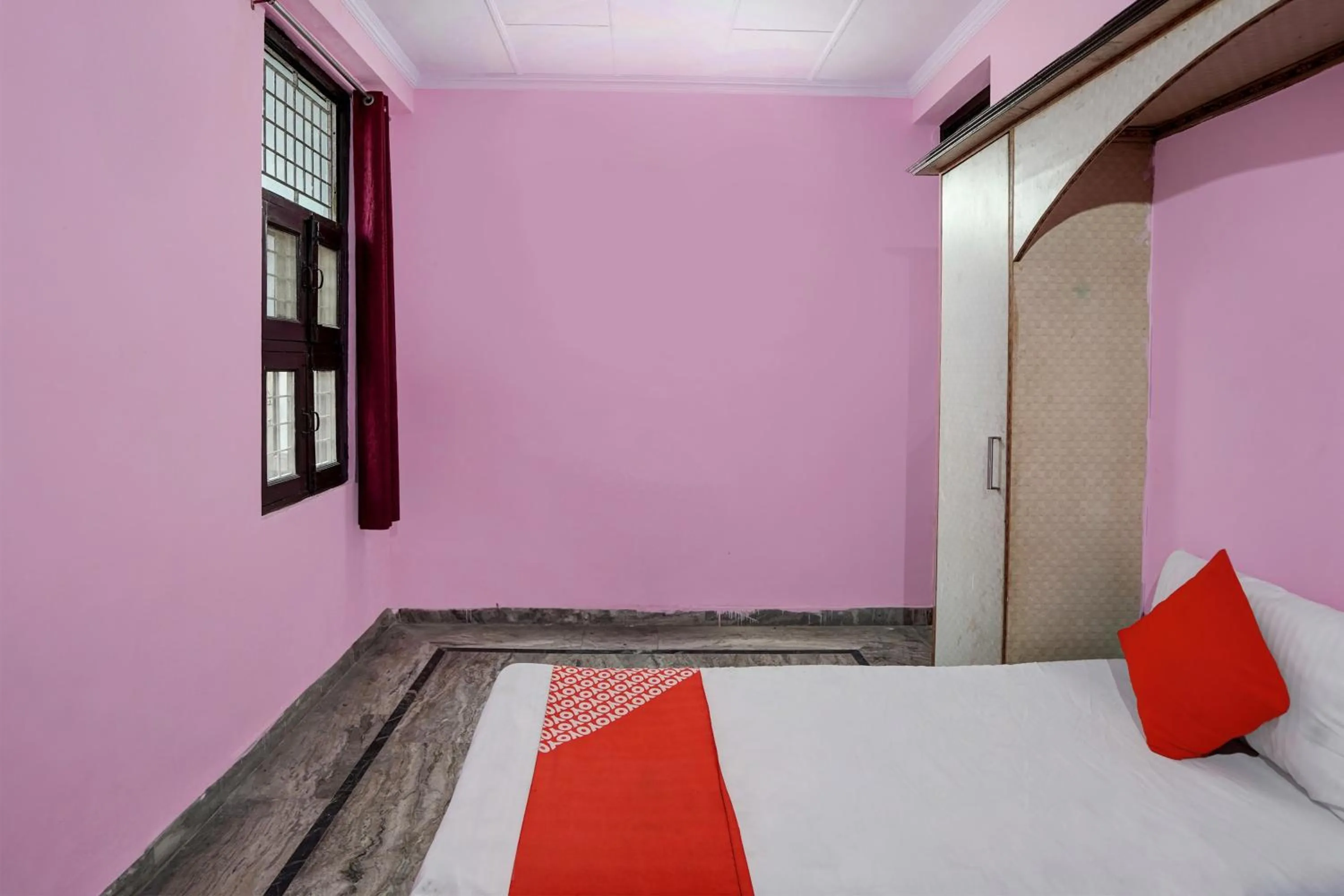 Bedroom in Super Hotel O Khanna's Hotel