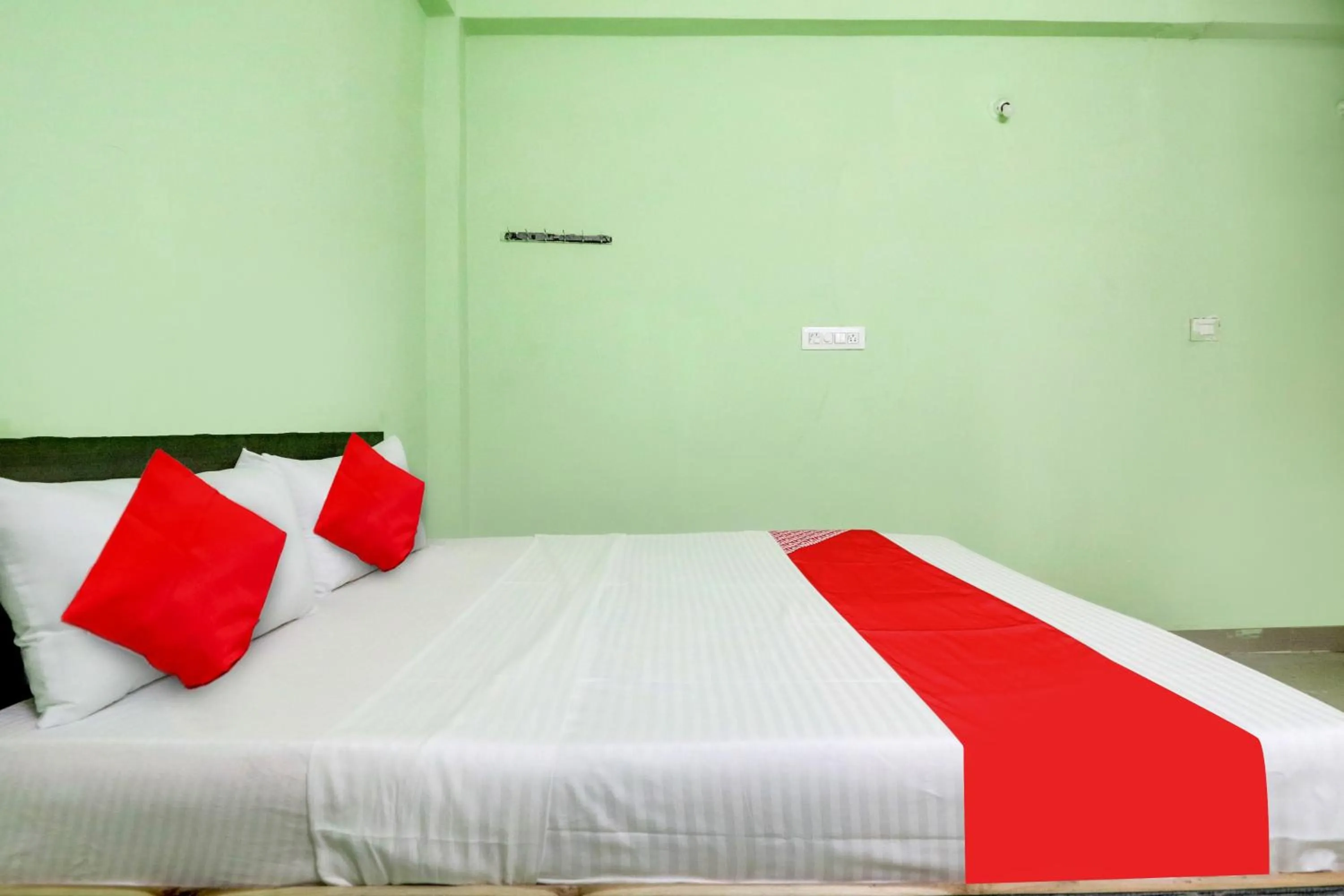 Bedroom, Bed in Hotel O V Darshini