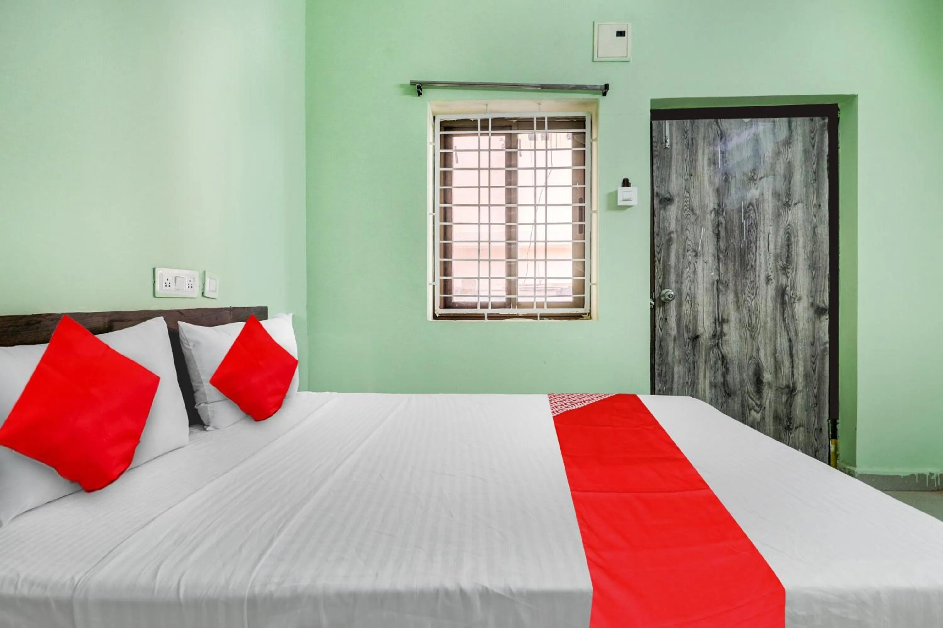 Bedroom, Bed in Hotel O V Darshini