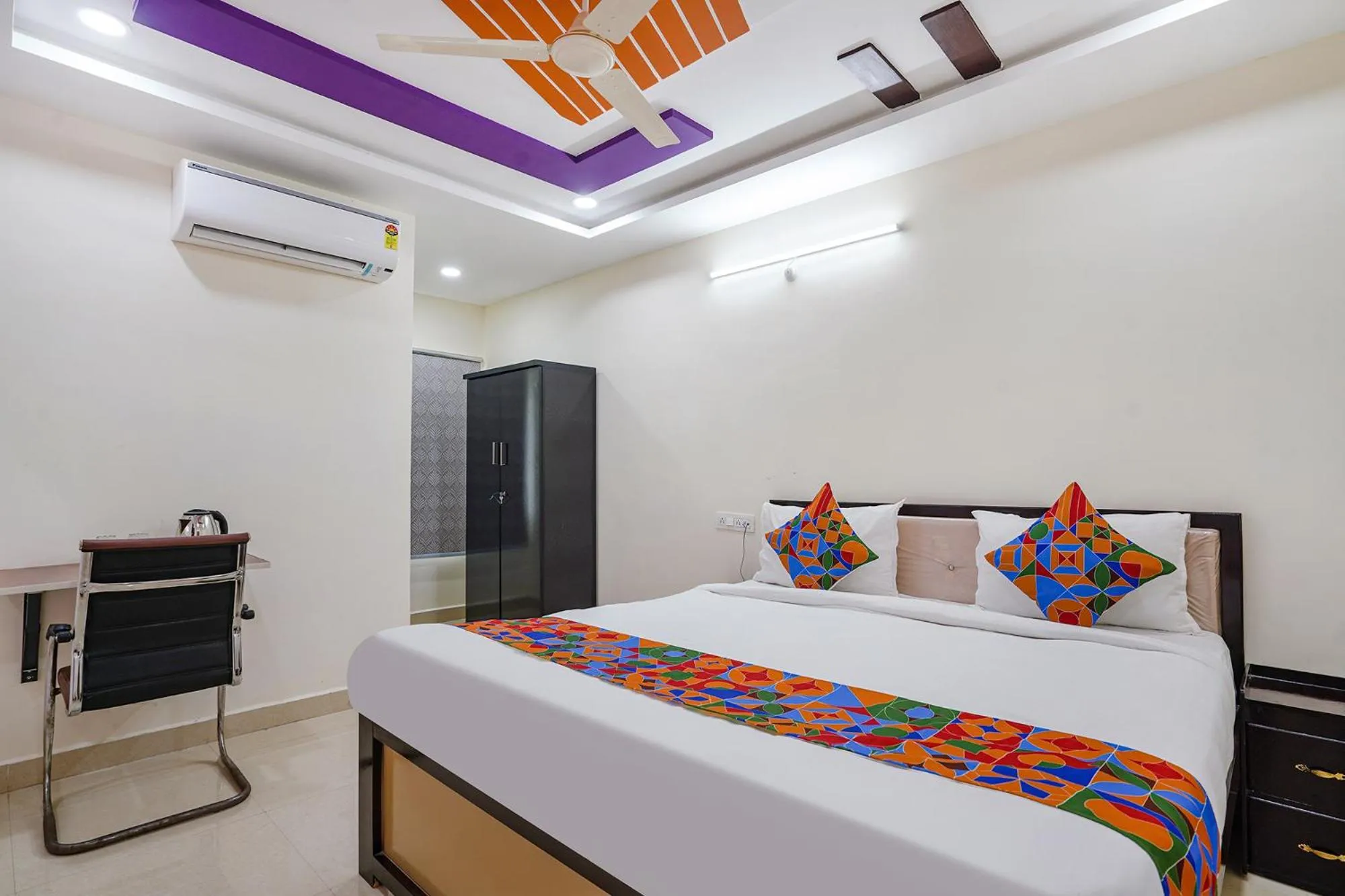 Bed in FabHotel Sri Karthikeya Grand - Nr Nexus Mall, Kukatpally