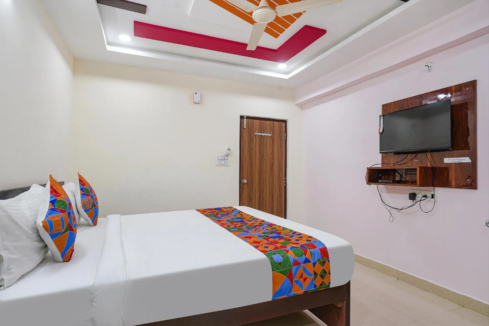 Bed in FabHotel Sri Karthikeya Grand - Nr Nexus Mall, Kukatpally