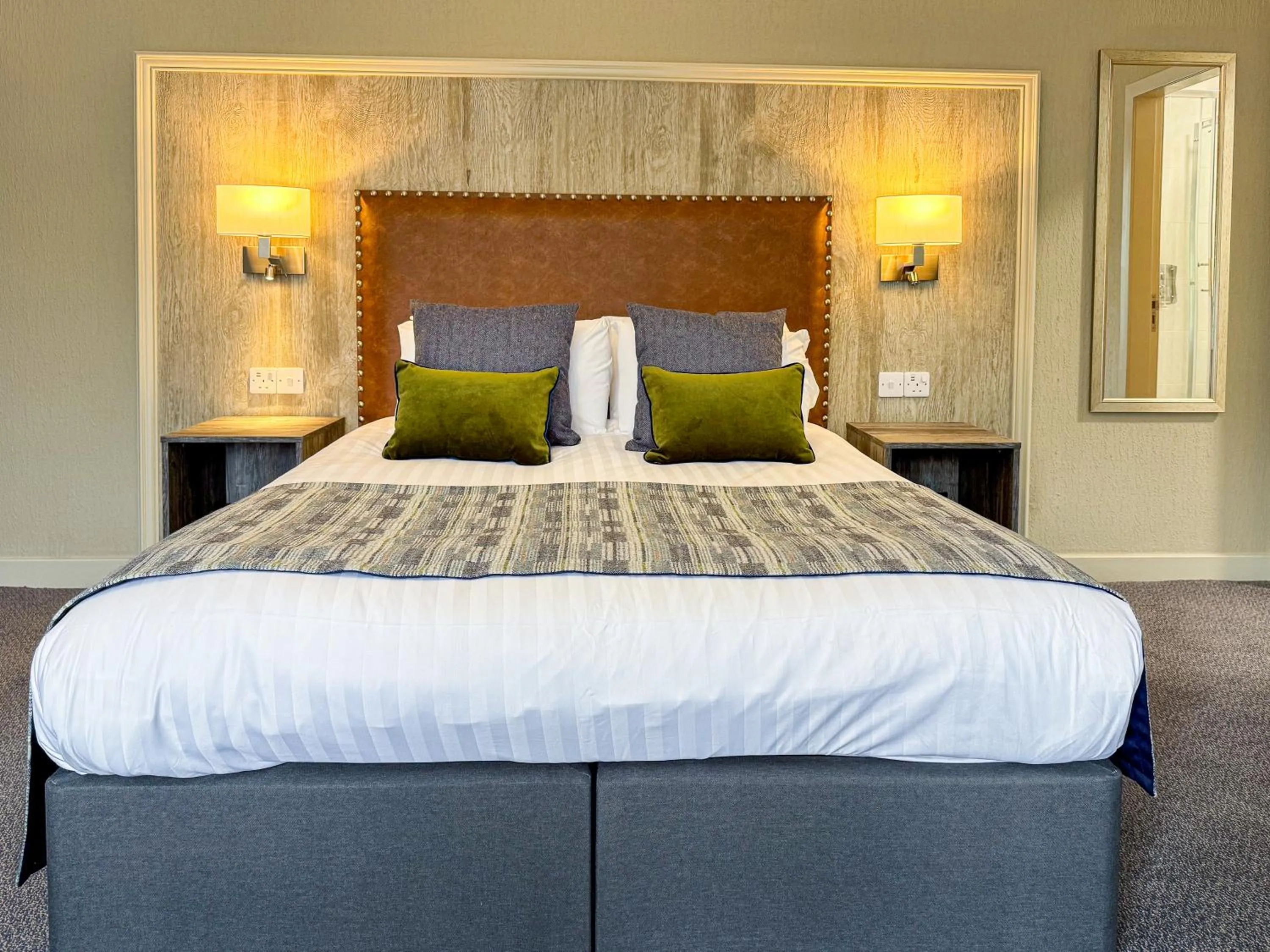 Bed in The Royal Hotel