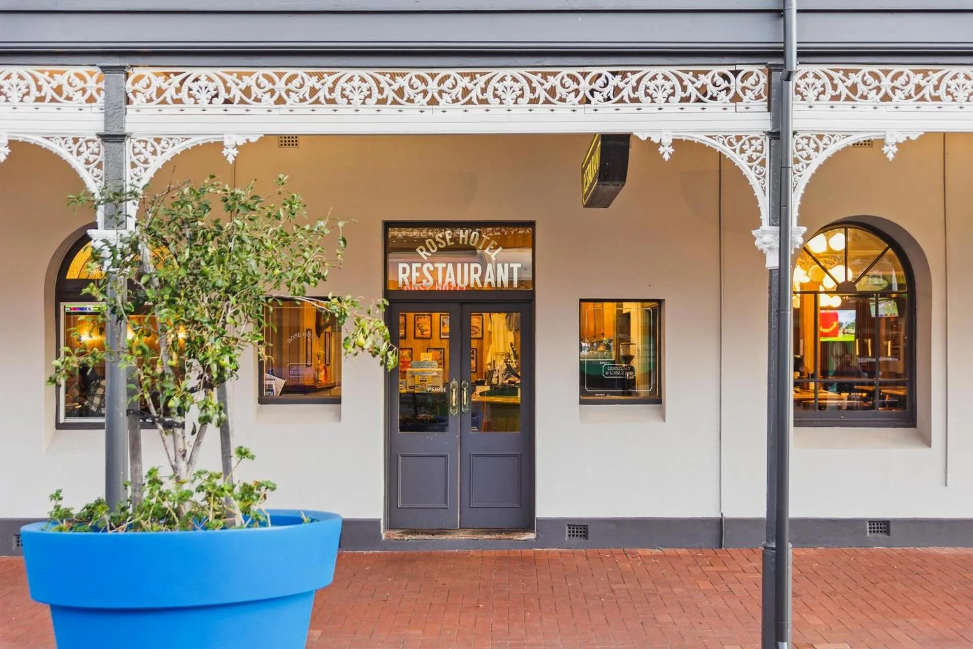 Facade/entrance in The Rose Hotel & Motel