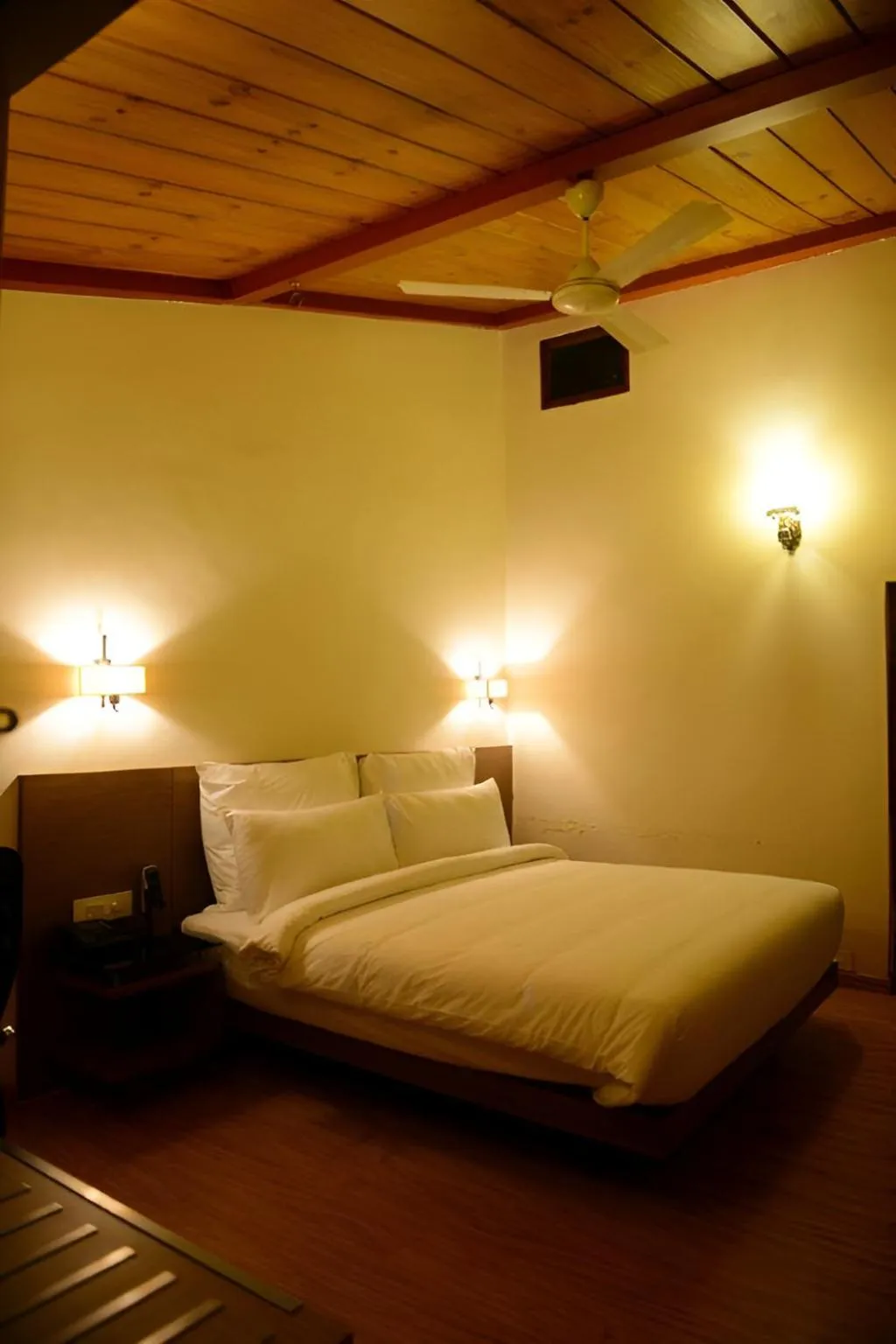 Bed in Narayani Heights Hotel & Resort