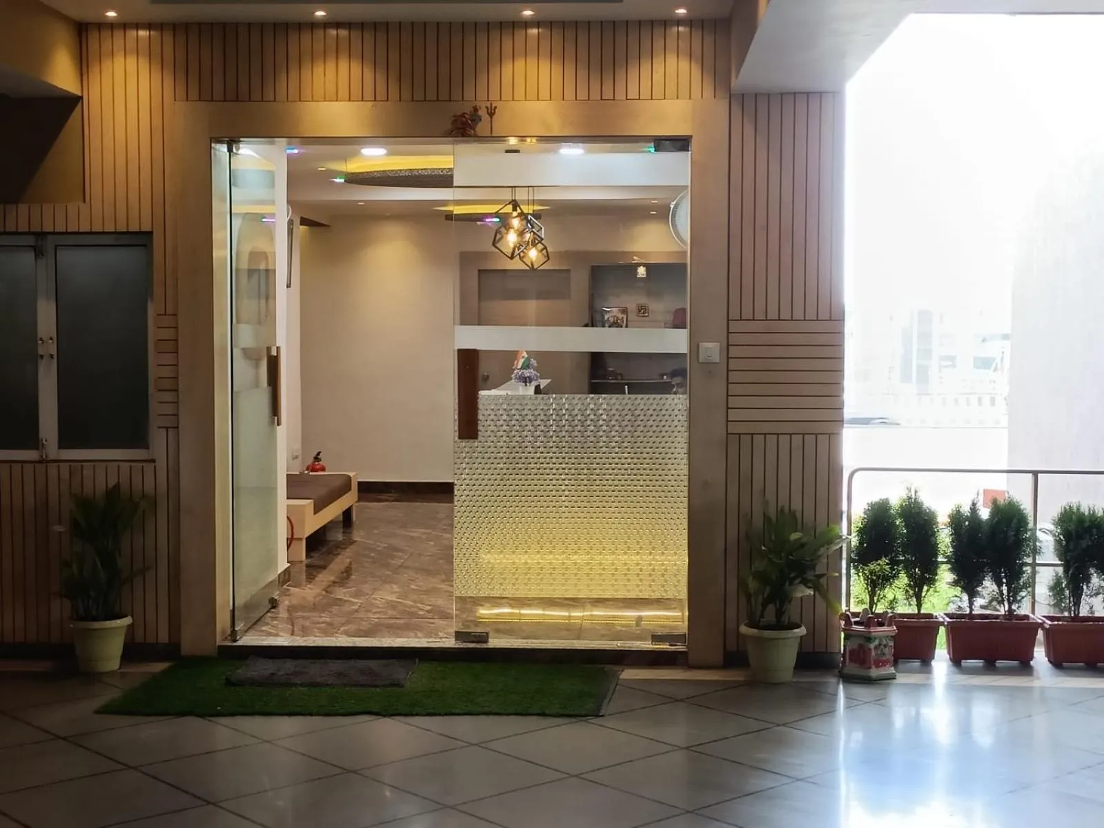 Facade/entrance in FabHotel Symphony Grand