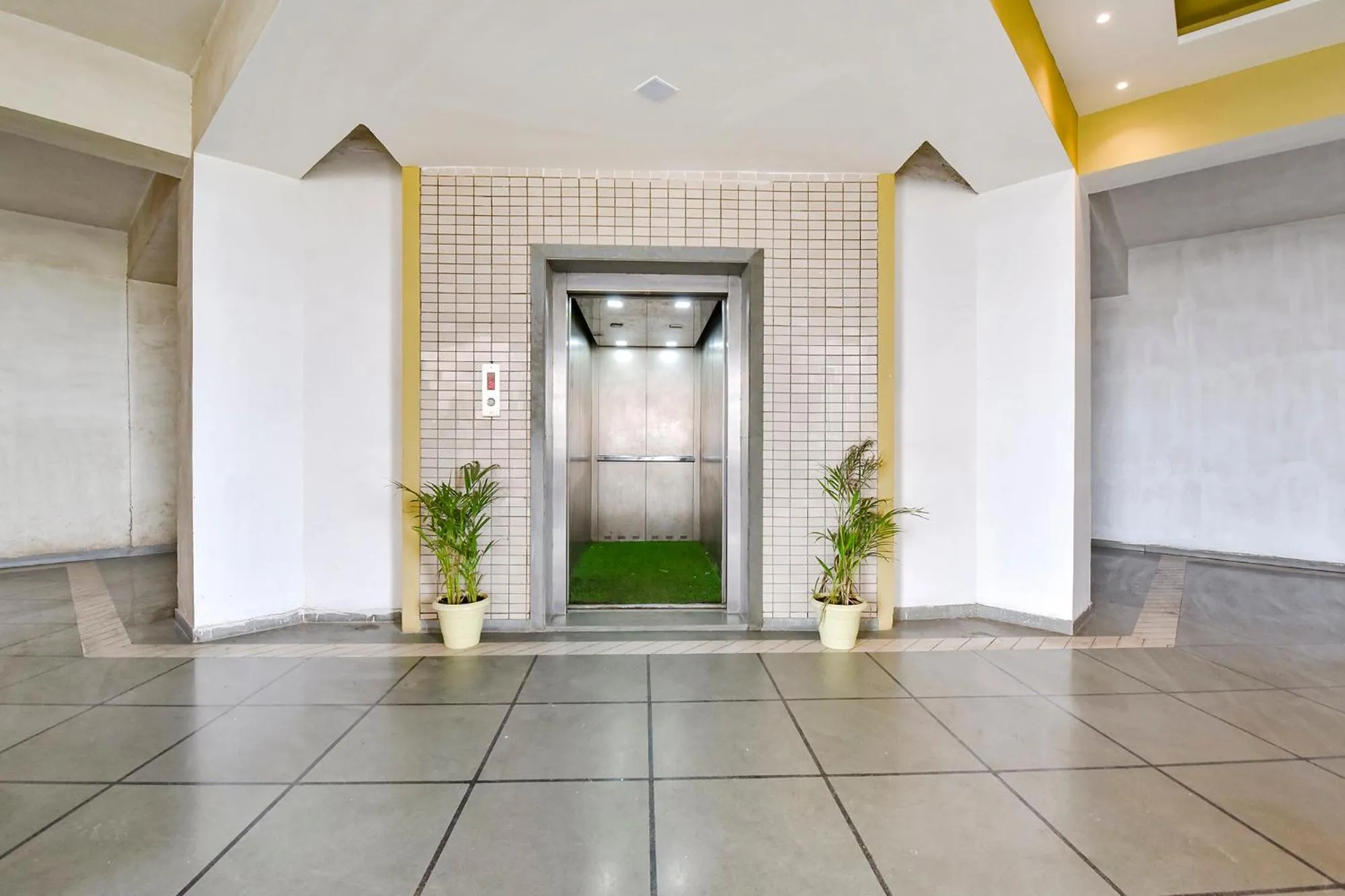 elevator in FabHotel Symphony Grand