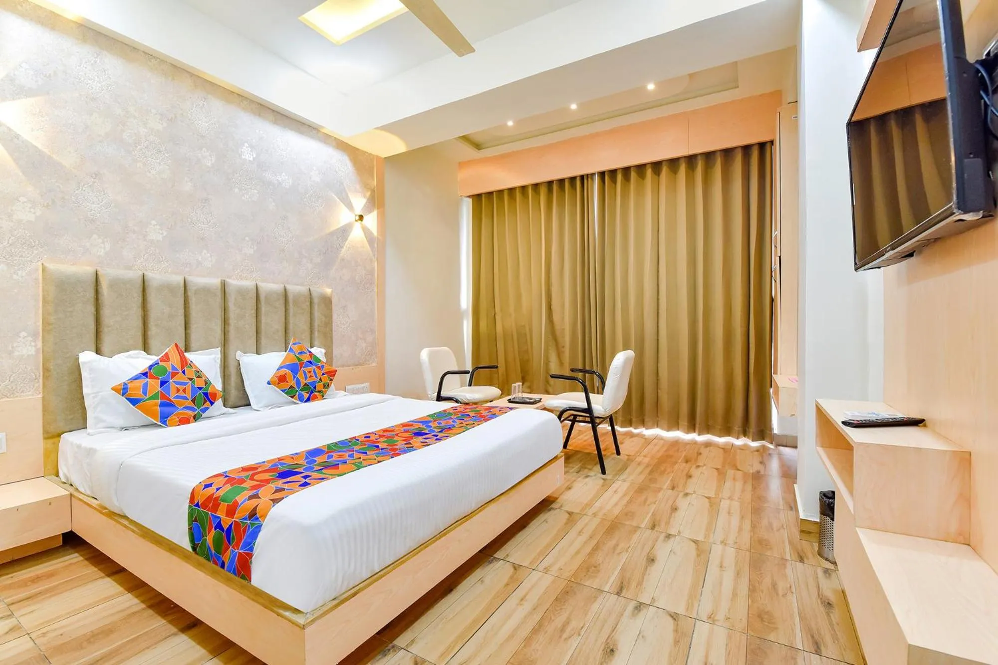 Bed in FabHotel Symphony Grand