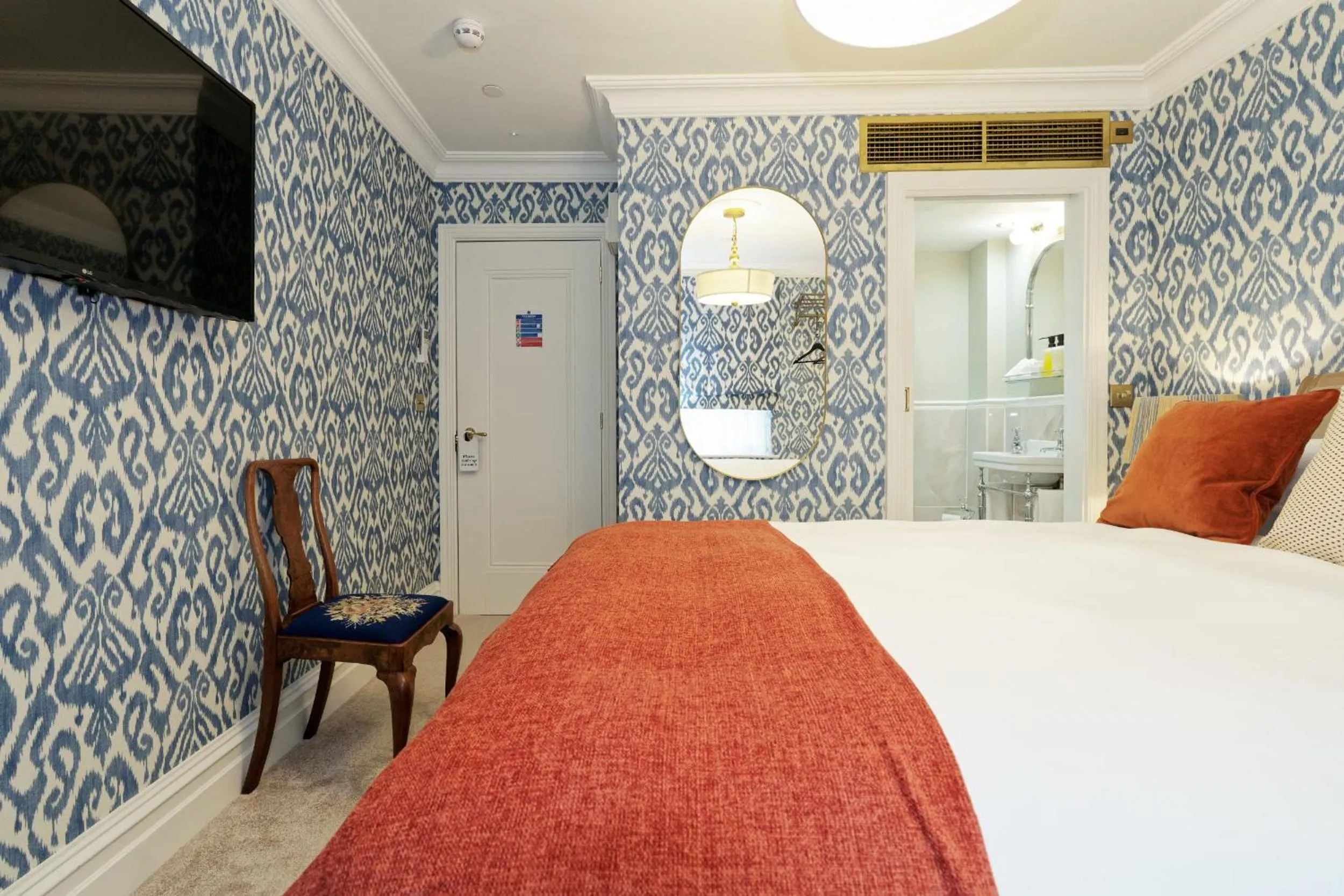 Bed in Old Town House, Margate