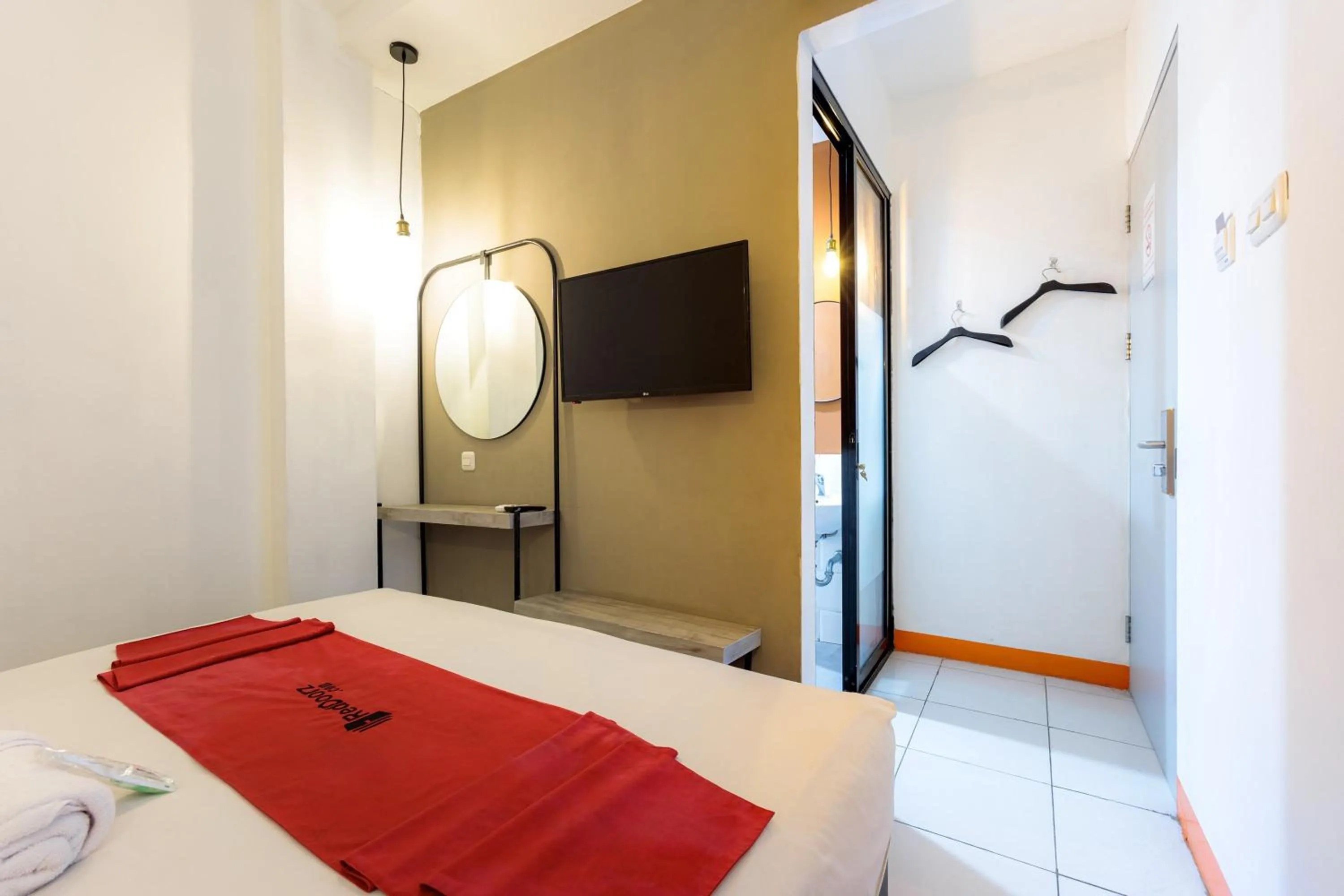 Bed in RedDoorz near Mangga Dua Mall