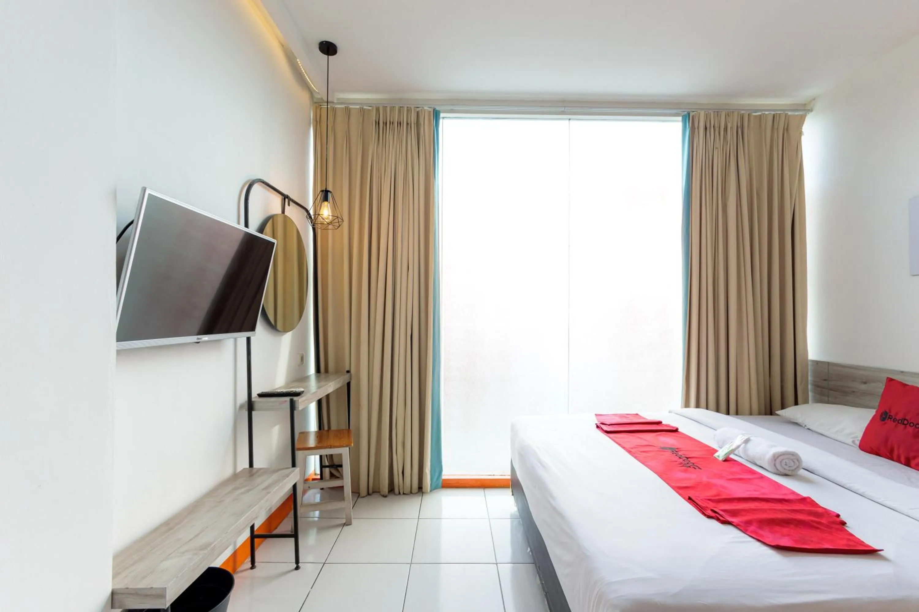 Bed in RedDoorz near Mangga Dua Mall